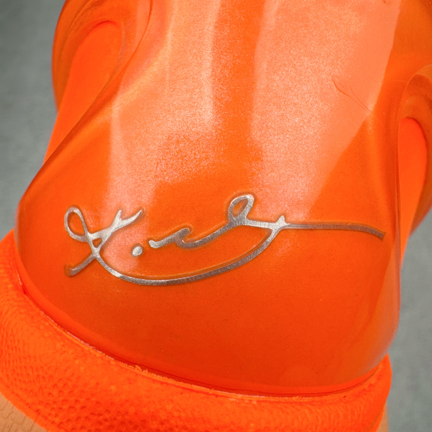 图片[20]-＃灭世海外版 NK Zoom Kobe 6 Protro 科比六代 橙银色 IH1871-800 纯原海外版气垫品质吊打各路纯原 气压➕耐久双重保障 前掌ZOOM TURBO➕后掌马蹄Zoom 后掌澎湃脚感无出其右 全套冲刀改版 鞋型还原度95% 宽脚选手必入货品 鞋头2.5mm上翘空间 不挤脚 完美释放脚趾活动空间 正码正拍 脚型适配性 市场最强没有之一 鞋面工艺全新升级 100%对标正品 原厂聚氨酯蛇鳞 珠光密度同步正品 Swoosh喷漆工艺 还原度接近100% 全新后跟TPU模具 正确S型弧度 区分市场纯原（市场纯原采用公版模具 后跟TPU几乎无弧度）国产天花板橡胶配方 抓地力爆炸 海外口碑炸裂 鞋舌LOGO正确内嵌压印 原厂碳板 正确原盒 厚积薄发 王者归来 拒绝杀猪 拒绝套路 灭世纯原海外版科比系列 致力打造实战第一标杆 尺码：39-47.5 全新模具 正码正拍-选品中心