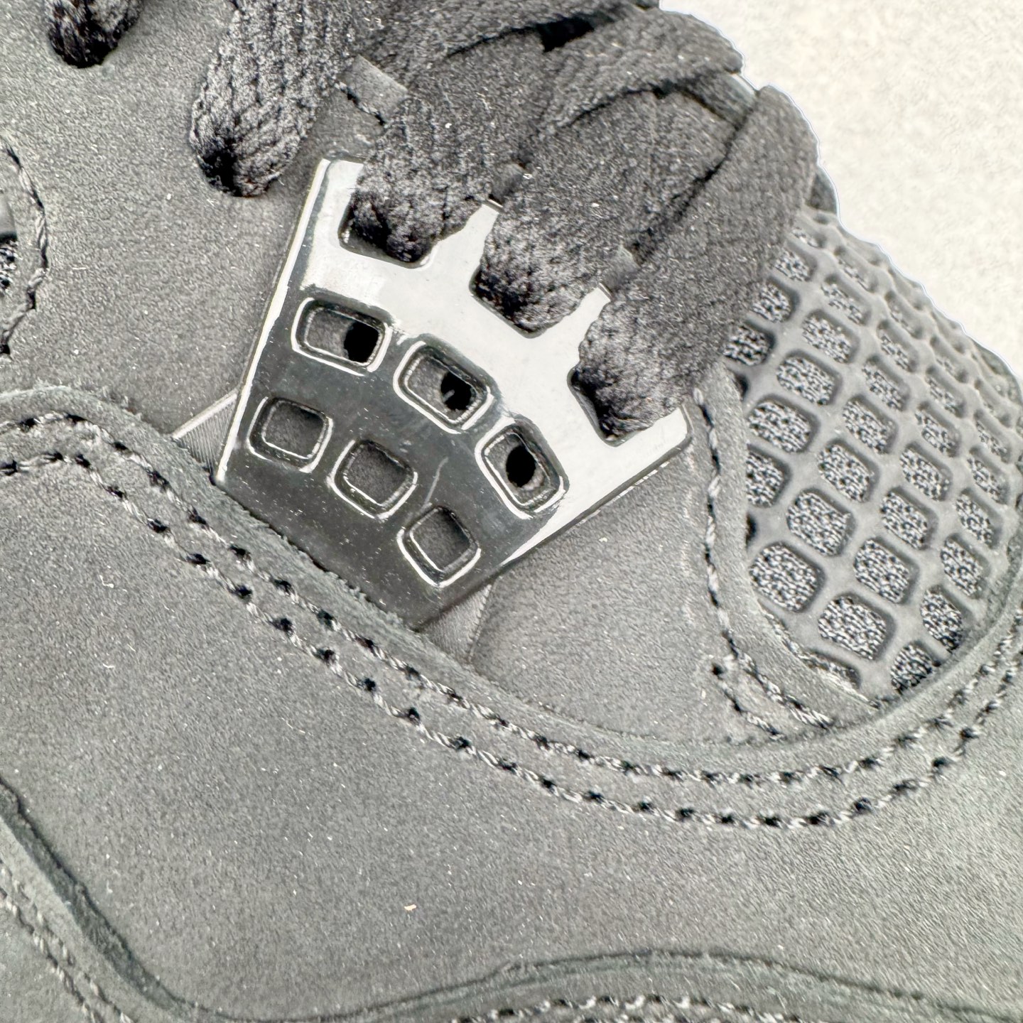 图片[16]-＃K版纯原 Air Jordan AJ4 Retro 新黑猫 2025 FV5029-010 全新升级改良 原鞋原楦原纸板同源开发 完美呈现乔4的版型 内侧正确双色网格 还原细节 原厂皮料 正确气垫颜色 正确网格工艺 正确拉帮工艺 全鞋原装材料制作 原档案原模具打造 支持全方位与正品对比 尺码：36 36.5 37.5 38 38.5 39 40 40.5 41 42 42.5 43 44 44.5 45 46 47.5-选品中心