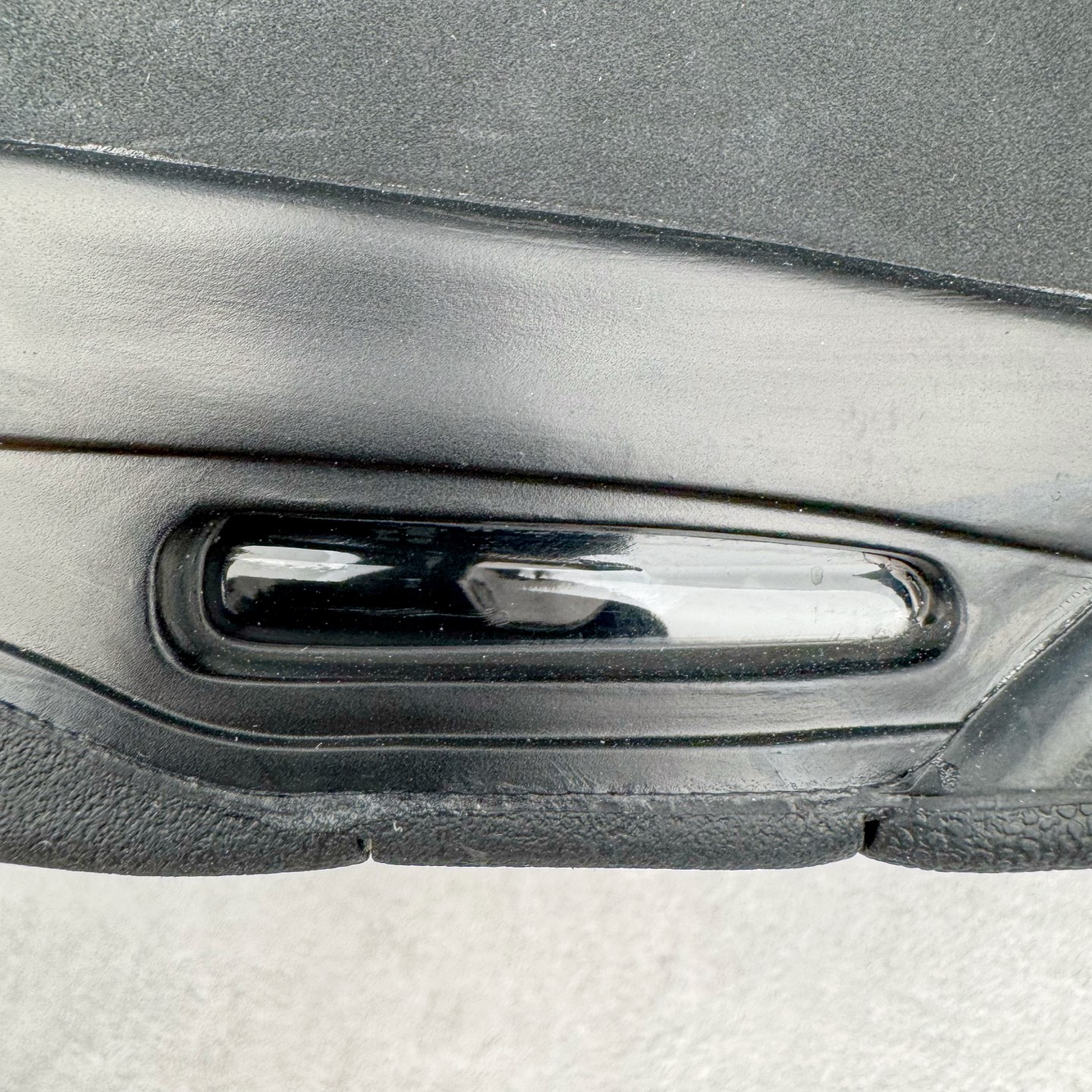 图片[14]-＃K版纯原 Air Jordan AJ4 Retro 新黑猫 2025 FV5029-010 全新升级改良 原鞋原楦原纸板同源开发 完美呈现乔4的版型 内侧正确双色网格 还原细节 原厂皮料 正确气垫颜色 正确网格工艺 正确拉帮工艺 全鞋原装材料制作 原档案原模具打造 支持全方位与正品对比 尺码：36 36.5 37.5 38 38.5 39 40 40.5 41 42 42.5 43 44 44.5 45 46 47.5-选品中心