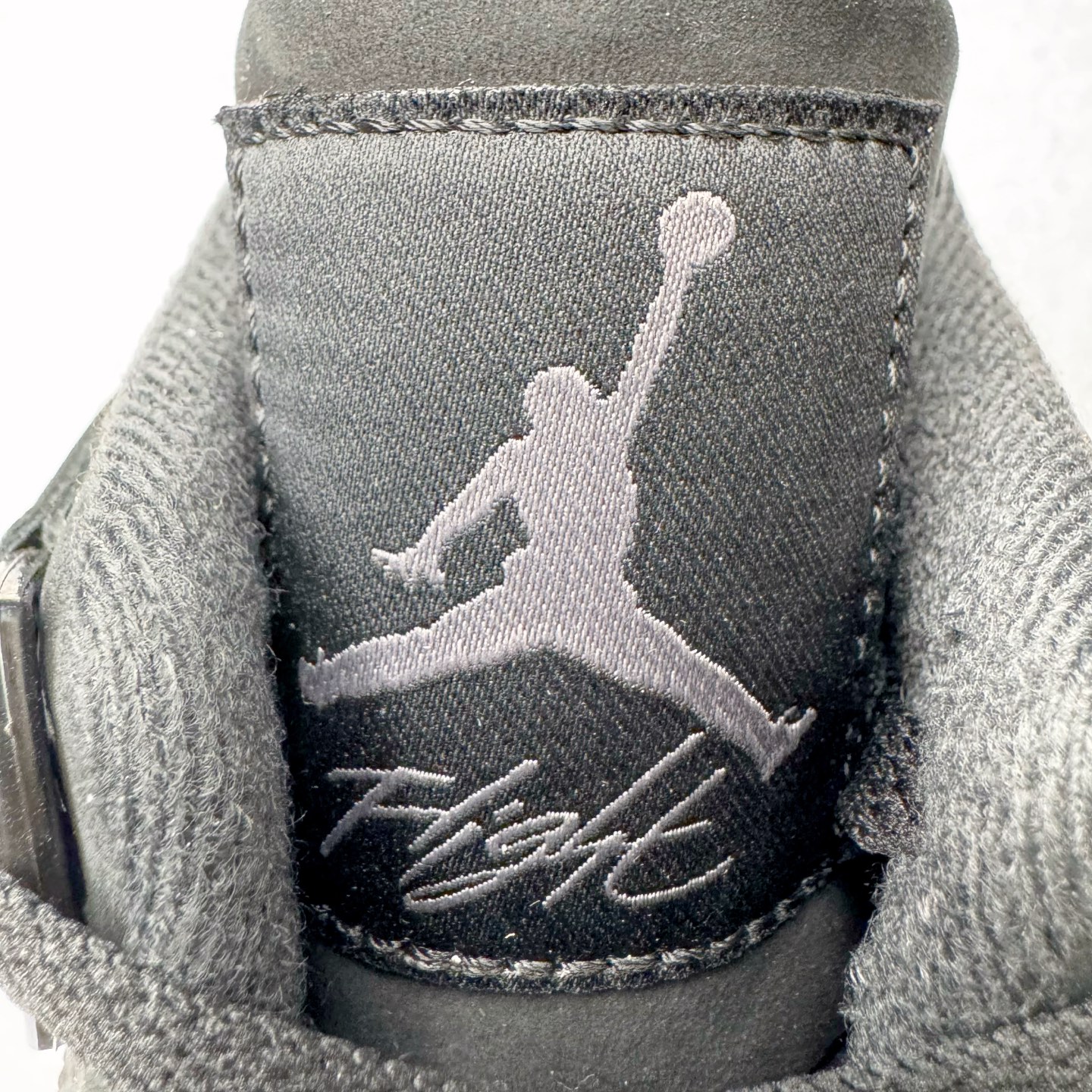 图片[17]-＃K版纯原 Air Jordan AJ4 Retro 新黑猫 2025 FV5029-010 全新升级改良 原鞋原楦原纸板同源开发 完美呈现乔4的版型 内侧正确双色网格 还原细节 原厂皮料 正确气垫颜色 正确网格工艺 正确拉帮工艺 全鞋原装材料制作 原档案原模具打造 支持全方位与正品对比 尺码：36 36.5 37.5 38 38.5 39 40 40.5 41 42 42.5 43 44 44.5 45 46 47.5-选品中心