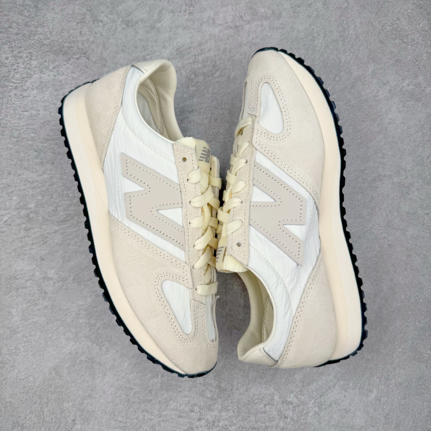 图片[3]-＃总裁 New Balance U471AJ NB新百伦织物牛剖层革春夏薄底鞋防滑耐磨平衡轻便低帮生活休闲鞋 原档数据独立私模大底 唯一正确三层组合大底 特高弹切片加持 百分百还原原鞋脚感 NB市场最强产物 防伪原标全套原楦原纸板原厂数据开发 全鞋电脑针车加持 原厂网布 原装进口头层翻毛皮料正确绒感卡色 正确中底拉帮中底网布细节 匠心打造 耗时两个月开发完成 工艺极其复杂难度可想而知 高端零售专供产物 尺码：36 37 37.5 38 38.5 39.5 40 40.5 41.5 42 42.5 43 44 44.5 45 45.5 46.5 47-选品中心