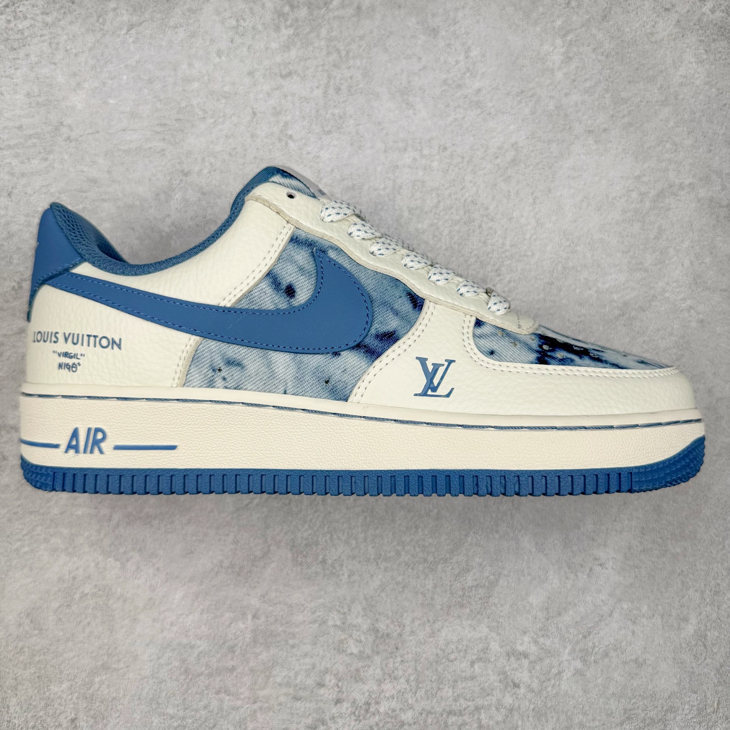 NK Air Force 1´07 Low 空军一号低帮百搭休闲运动板鞋 LW9279-019 柔软、弹性十足的缓震性能和出色的中底设计 横跨复古与现代的外型结合 造就出风靡全球 三十多年的Force 1 直到今天还深受青睐 实拍调校N版已经零色差零失真 百分百还原实物色彩所见即所得 不存在货不对板色差等低级问题 选购参考实物拍摄 不混卖不参货 只用心做好货严格选品 承诺混一赔十 尺码：36 36.5 37.5 38 38.5 39 40 40.5 41 42 42.5 43 44 44.5 45-选品中心