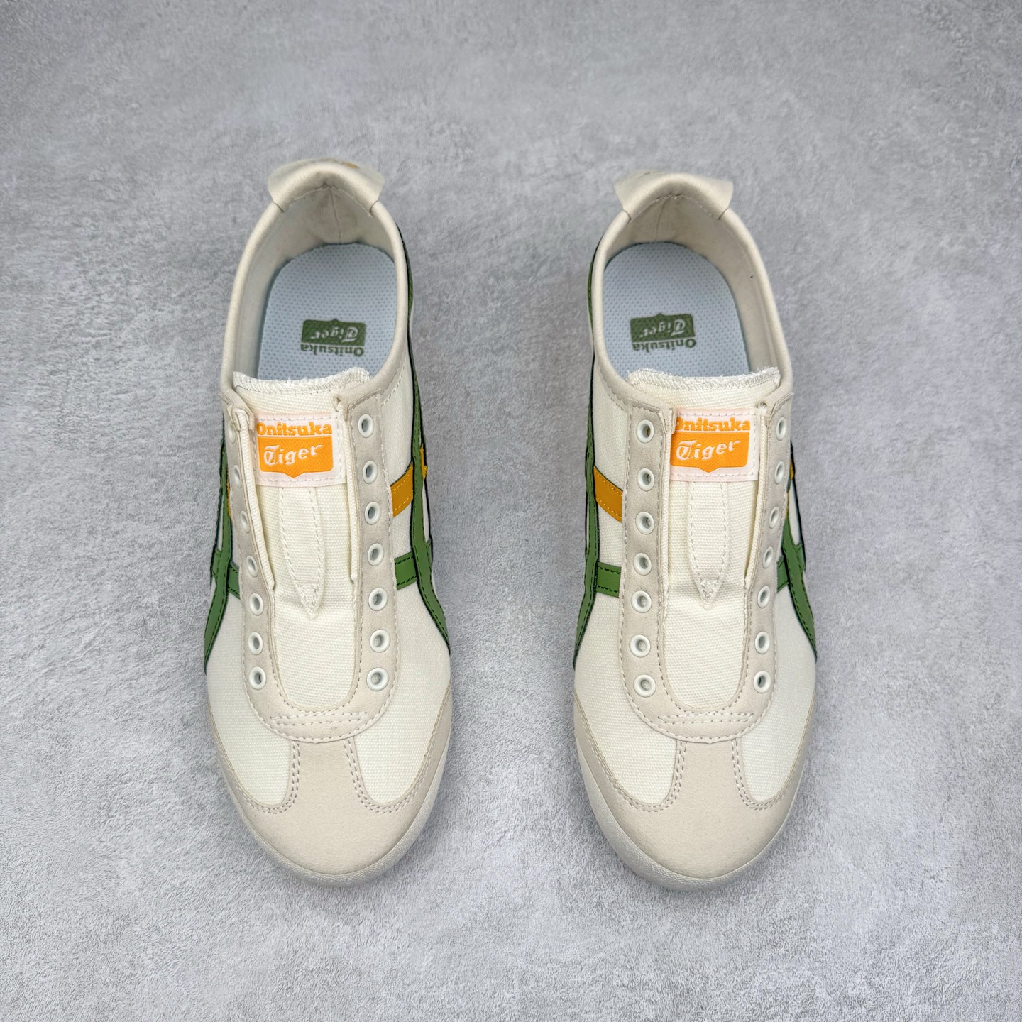 图片[2]-Asics Onitsuka Tiger MEXICO 66 亚瑟士鬼冢虎复古经典板鞋 市场王者选手 海外订单工厂出品 长期生产补货永不断码 超成熟稳定的做工品控 原装全套纸板楦头开发 原汁原味 完美呈现版型 私模正确鞋底咬花纹路 一比一鞋头弧度高度鞋身弧度 绝不口嗨 细节品控鞋型随意秒杀市面 原档咬花纹路私模大底 一个单元有六个三角形 总体形拼接呈现花瓣状 官方四联吊牌 原装Ortholite轻量化鞋垫 原盒原配 质保卡 说明书 钢印防尘纸 纸板中底带钢印 乳胶组合鞋垫 支持全方位的对比专柜 产品从款式颜色造型上体现出追求舒适和细节的完美 鞋类更是推崇手工制作的严谨与完美 融舒适性与可穿性的设计风格 注重细节的完美和别致魅力 既保持稳重 又不失轻松的时尚感 尺码：36 37 37.5 38 39 39.5 40 40.5 41.5 42 42.5 43.5 44 45-选品中心