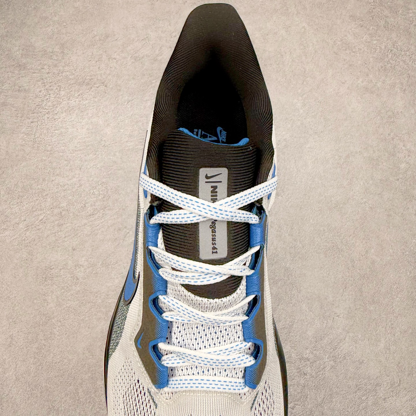 图片[5]-＃特价福利 NK Zoom Pegasus 飞马41代马拉松系列网面透气缓震疾速跑鞋 拥有 Zoom Air 一如既往的稳定感和流畅感 鞋面采用工程网眼设计 为特定高热区域营造出色透气性 进一步增加鞋面的穿孔数量 让足部能够快速散热 中足搭配 Flywire 飞线 在高速运动时营造舒适稳定的贴合感 内置Zoon气垫加持 动力十足 尺码：36 36.5 37.5 38 38.5 39 40 40.5 41 42 42.5 43 44 44.5 45-选品中心