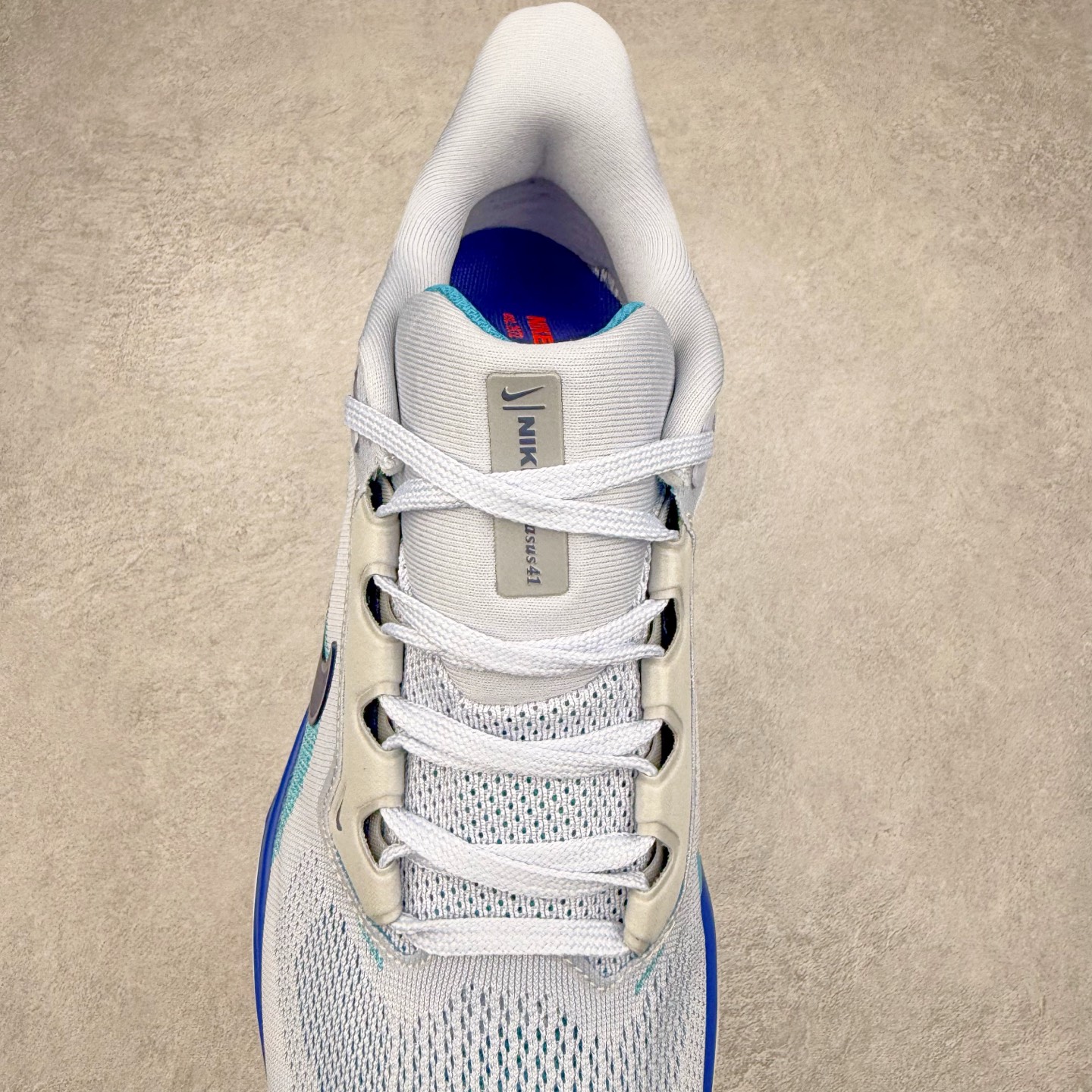 图片[5]-＃特价福利 NK Zoom Pegasus 飞马41代马拉松系列网面透气缓震疾速跑鞋 拥有 Zoom Air 一如既往的稳定感和流畅感 鞋面采用工程网眼设计 为特定高热区域营造出色透气性 进一步增加鞋面的穿孔数量 让足部能够快速散热 中足搭配 Flywire 飞线 在高速运动时营造舒适稳定的贴合感 内置Zoon气垫加持 动力十足 尺码：36 36.5 37.5 38 38.5 39 40 40.5 41 42 42.5 43 44 44.5 45-选品中心