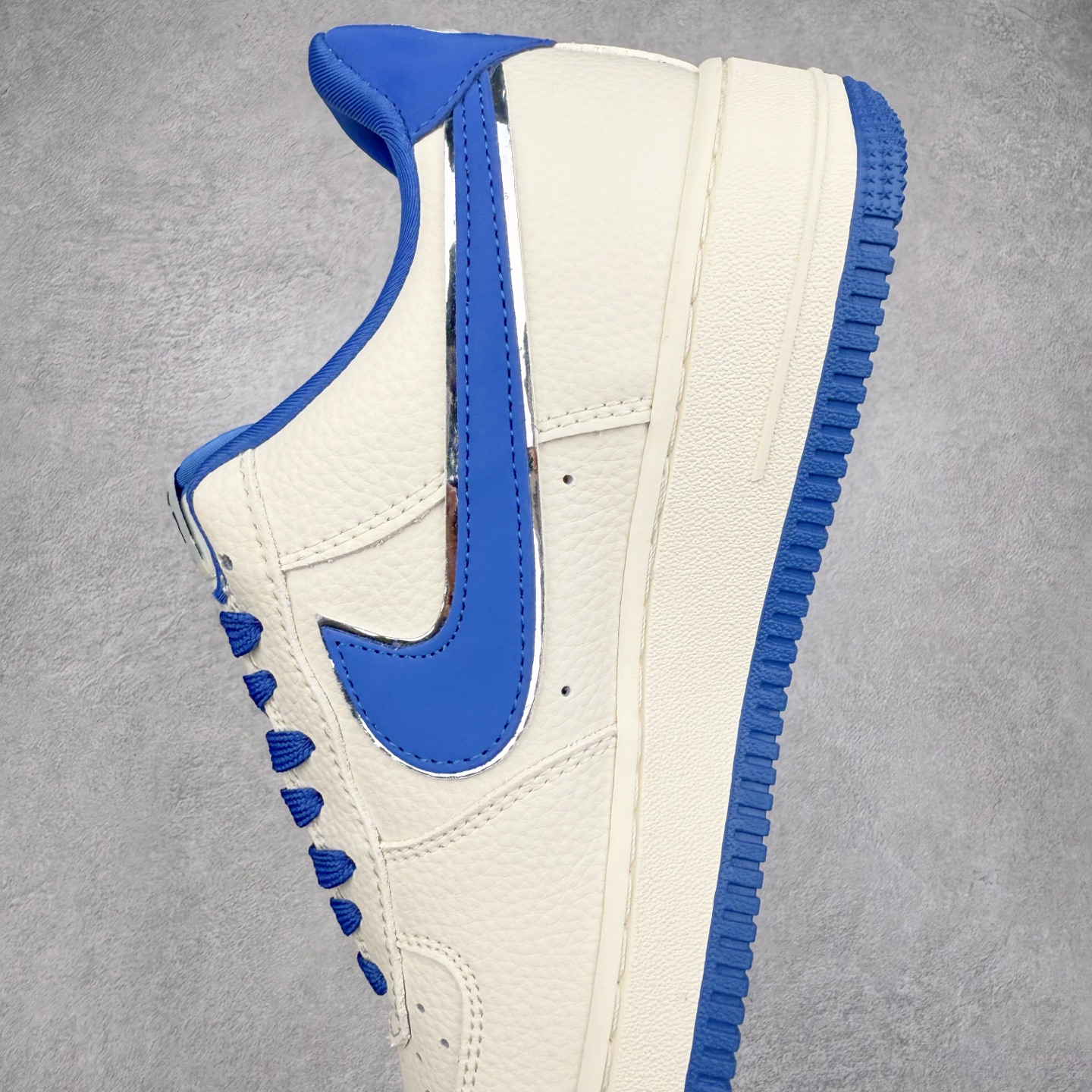 图片[7]-NK Air Force 1´07 Low 空军一号低帮百搭休闲运动板鞋 DF0188-071 柔软、弹性十足的缓震性能和出色的中底设计 横跨复古与现代的外型结合 造就出风靡全球 三十多年的Force 1 直到今天还深受青睐 实拍调校N版已经零色差零失真 百分百还原实物色彩所见即所得 不存在货不对板色差等低级问题 选购参考实物拍摄 不混卖不参货 只用心做好货严格选品 承诺混一赔十 尺码：36 36.5 37.5 38 38.5 39 40 40.5 41 42 42.5 43 44 44.5 45-选品中心