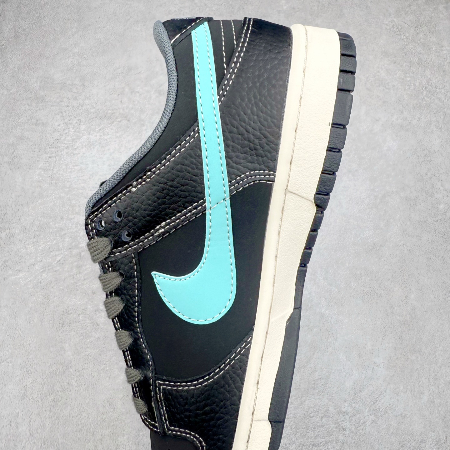 图片[7]-NK Dunk Low 定制配色 JP1628-033 大厂出品 极力推荐 原装头层材料 独家版型蒸餾加工帶來的是更好的视觉和脚感体验大厂纯原品质出货 清洁度 电绣工艺 皮料切割干净无任何毛边 细节完美 实拍调校N版已经零色差零失真 百分百还原实物色彩所见即所得 不存在货不对板色差等低级问题 选购参考实物拍摄 不混卖不参货 只用心做好货严格选品 承诺混一赔十 尺码：36 36.5 37.5 38 38.5 39 40 40.5 41 42 42.5 43 44 44.5 45-选品中心