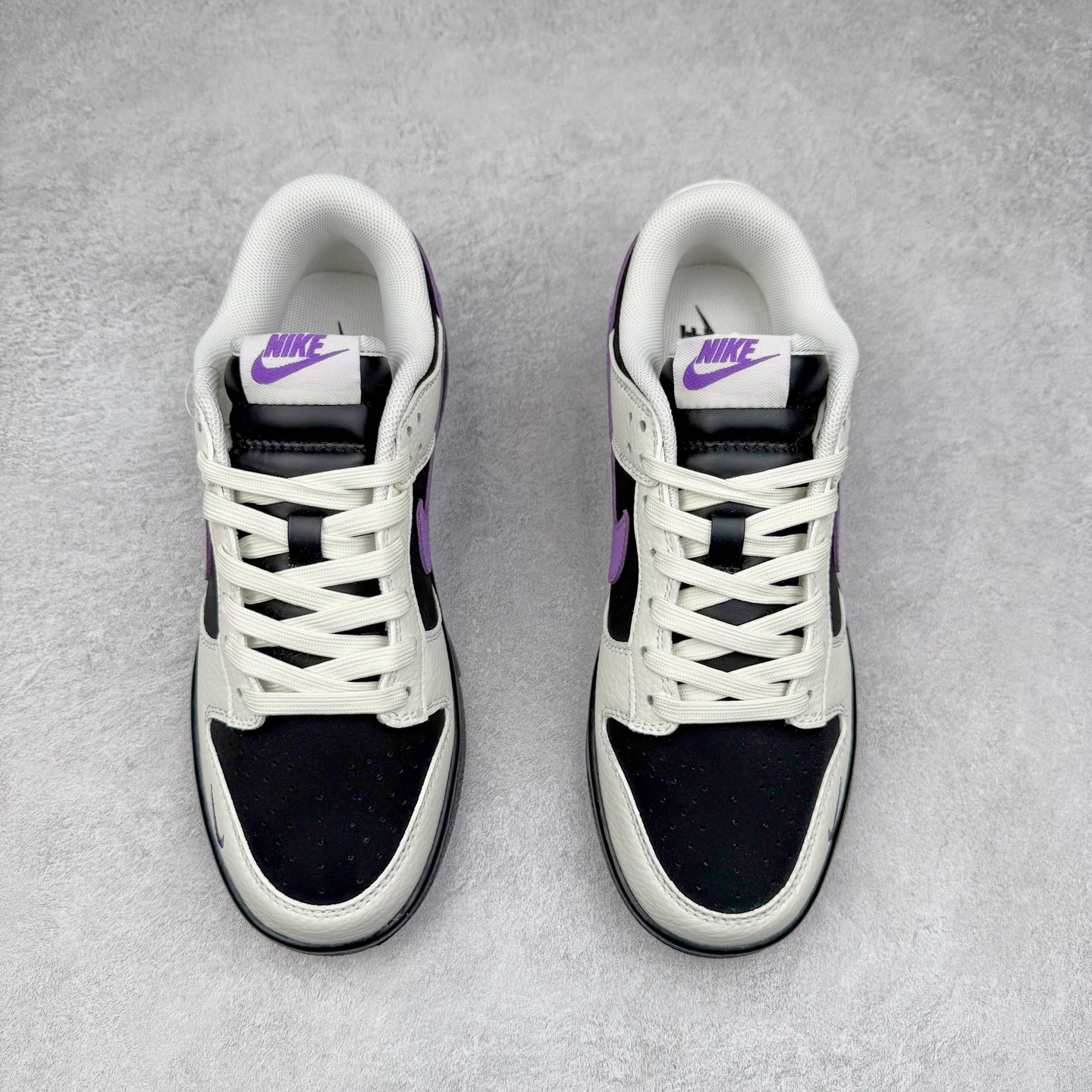 图片[2]-NK Dunk Low 定制配色 KK1333-041 大厂出品 极力推荐 原装头层材料 独家版型蒸餾加工帶來的是更好的视觉和脚感体验大厂纯原品质出货 清洁度 电绣工艺 皮料切割干净无任何毛边 细节完美 实拍调校N版已经零色差零失真 百分百还原实物色彩所见即所得 不存在货不对板色差等低级问题 选购参考实物拍摄 不混卖不参货 只用心做好货严格选品 承诺混一赔十 尺码：36 36.5 37.5 38 38.5 39 40 40.5 41 42 42.5 43 44 44.5 45-选品中心