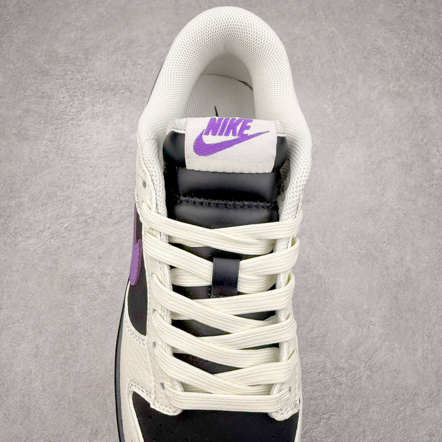 图片[5]-NK Dunk Low 定制配色 KK1333-041 大厂出品 极力推荐 原装头层材料 独家版型蒸餾加工帶來的是更好的视觉和脚感体验大厂纯原品质出货 清洁度 电绣工艺 皮料切割干净无任何毛边 细节完美 实拍调校N版已经零色差零失真 百分百还原实物色彩所见即所得 不存在货不对板色差等低级问题 选购参考实物拍摄 不混卖不参货 只用心做好货严格选品 承诺混一赔十 尺码：36 36.5 37.5 38 38.5 39 40 40.5 41 42 42.5 43 44 44.5 45-选品中心