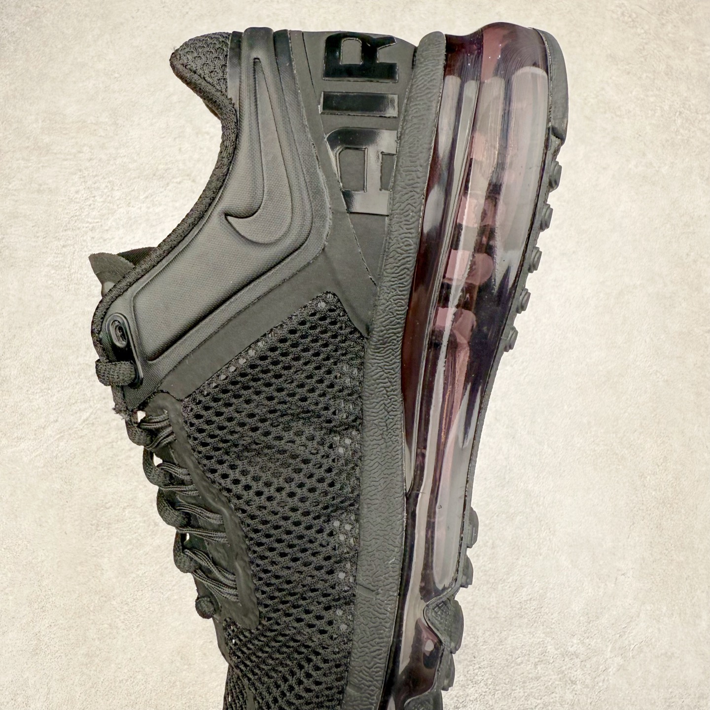 图片[7]-NK Air Max 2013 经典舒适时尚耐磨透气低帮气垫跑步鞋 FZ3156-010 携时尚设计闪亮回归 出众有型 采用网眼布细节和运动风无缝覆面 助你保持清爽感受 塑就焕新造型 经典 Flywire 设计搭配经典全掌型 Max Air 缓震配置 缔造出众舒适感和支撑效果实拍调校N版已经零色差零失真 百分百还原实物色彩所见即所得 不存在货不对板色差等低级问题 选购参考实物拍摄 不混卖不参货 只用心做好货严格选品 承诺混一赔十 尺码：36 36.5 37.5 38 38.5 39 40 40.5 41 42 42.5 43 44 44.5 45 46-选品中心