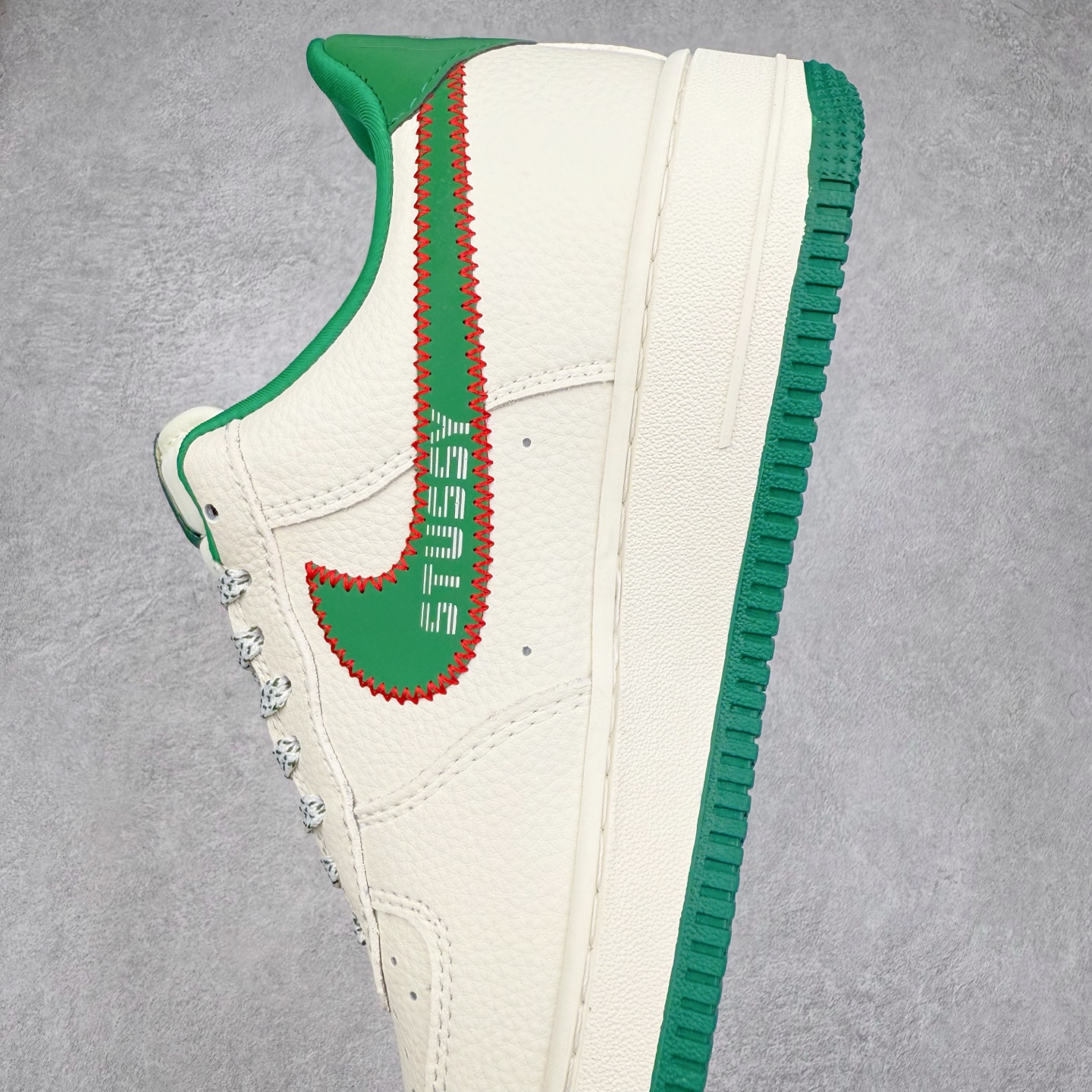 图片[7]-NK Air Force 1´07 Low 空军一号低帮百搭休闲运动板鞋 KJ1688-002 柔软、弹性十足的缓震性能和出色的中底设计 横跨复古与现代的外型结合 造就出风靡全球 三十多年的Force 1 直到今天还深受青睐 实拍调校N版已经零色差零失真 百分百还原实物色彩所见即所得 不存在货不对板色差等低级问题 选购参考实物拍摄 不混卖不参货 只用心做好货严格选品 承诺混一赔十 尺码：36 36.5 37.5 38 38.5 39 40 40.5 41 42 42.5 43 44 44.5 45-选品中心