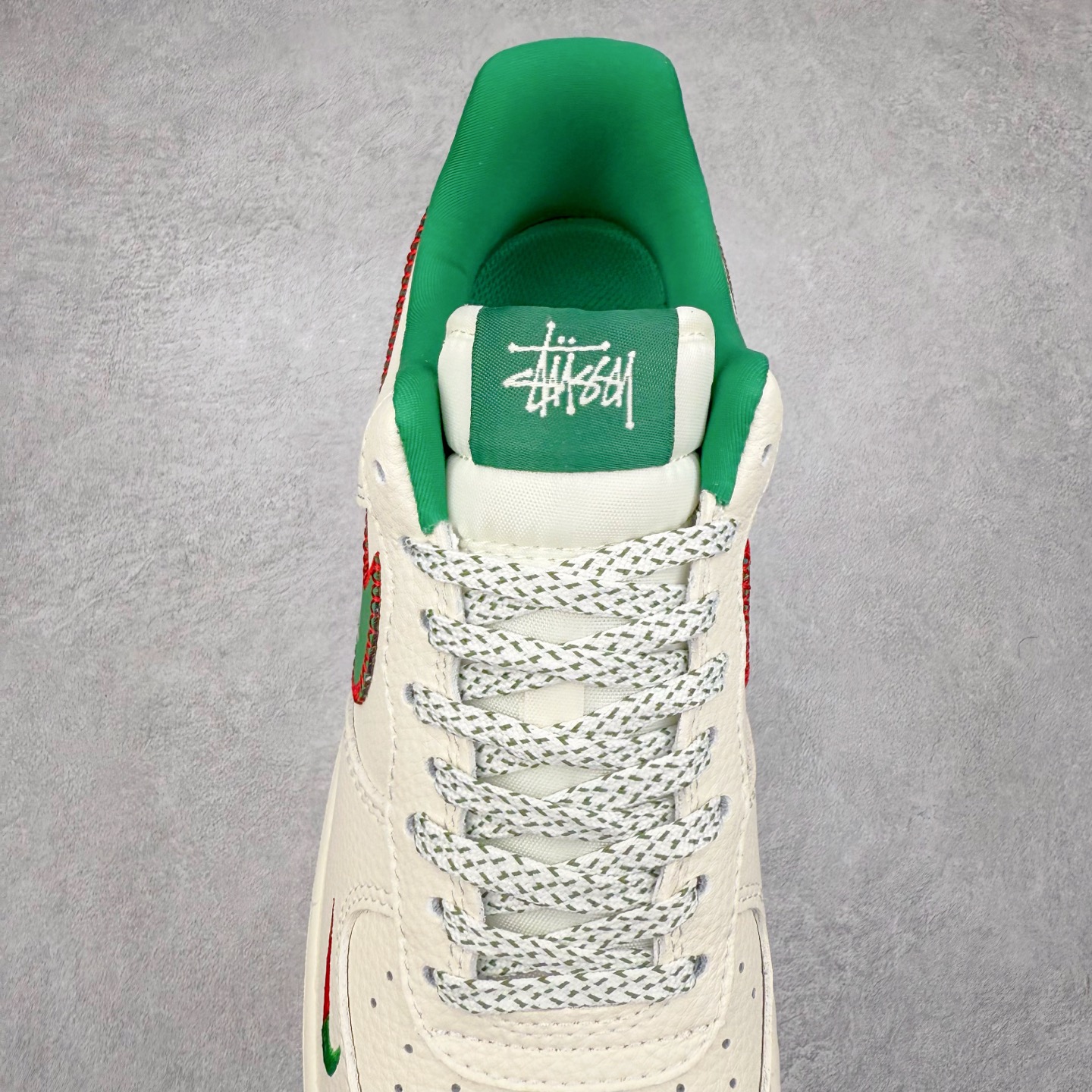 图片[5]-NK Air Force 1´07 Low 空军一号低帮百搭休闲运动板鞋 KJ1688-002 柔软、弹性十足的缓震性能和出色的中底设计 横跨复古与现代的外型结合 造就出风靡全球 三十多年的Force 1 直到今天还深受青睐 实拍调校N版已经零色差零失真 百分百还原实物色彩所见即所得 不存在货不对板色差等低级问题 选购参考实物拍摄 不混卖不参货 只用心做好货严格选品 承诺混一赔十 尺码：36 36.5 37.5 38 38.5 39 40 40.5 41 42 42.5 43 44 44.5 45-选品中心