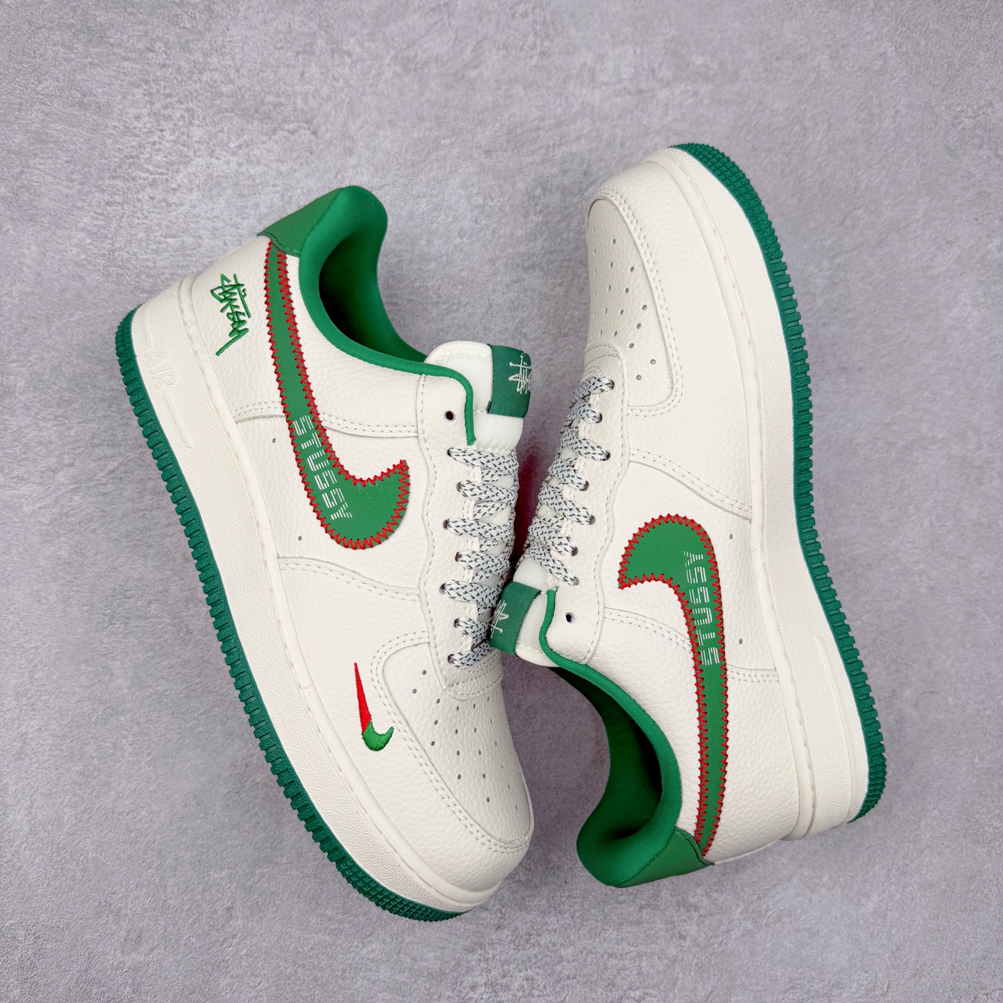 图片[3]-NK Air Force 1´07 Low 空军一号低帮百搭休闲运动板鞋 KJ1688-002 柔软、弹性十足的缓震性能和出色的中底设计 横跨复古与现代的外型结合 造就出风靡全球 三十多年的Force 1 直到今天还深受青睐 实拍调校N版已经零色差零失真 百分百还原实物色彩所见即所得 不存在货不对板色差等低级问题 选购参考实物拍摄 不混卖不参货 只用心做好货严格选品 承诺混一赔十 尺码：36 36.5 37.5 38 38.5 39 40 40.5 41 42 42.5 43 44 44.5 45-选品中心