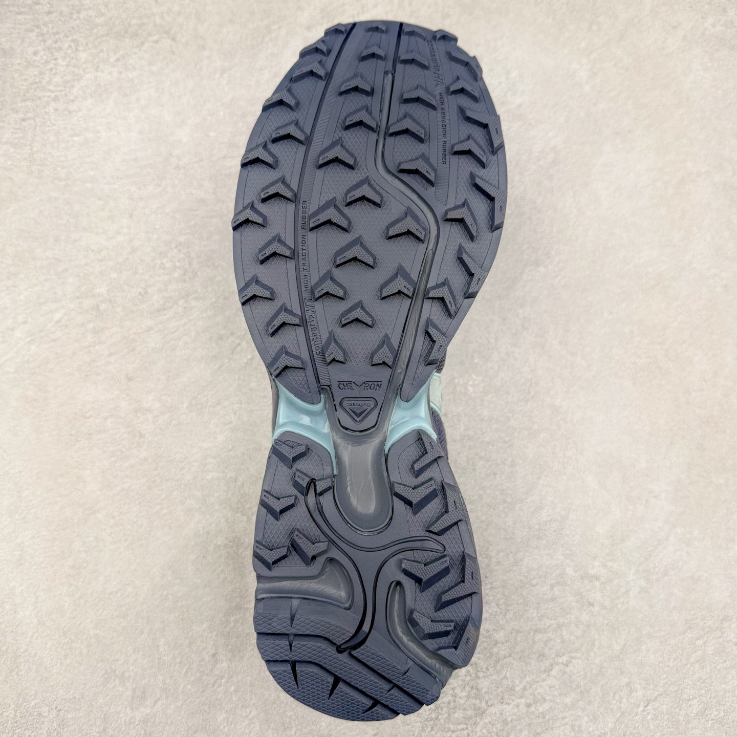 图片[9]-＃HP SALOMON XT-WHISPER 萨洛蒙圆头防滑耐磨低帮休闲越野训练城市通勤跑步鞋 男女同款 浅棕色 纯原外贸平台特供订单 耗时半年巨作 全套原纸板楦头开发 原厂特供网布配套加持 确保原汁原味 完美呈现版型 原档数据独家私模五层组合大底 男女鞋同步官方开发至46.5 原装Ortholite轻量化鞋垫 中底布带钢印编号 原厂TPU锁扣 进口港宝加持 后跟自然饱满 还原公司包裹性 鞋面以“锯齿”状的包裹系统呈现 在基色底之下加入了各种色点缀 将公司的最新技术和时尚前卫的造型融入耐用的长跑款式中 鞋面由 TPU 薄膜制成 并焊接在高耐磨网眼上 使其既时尚又坚固 由 ACS底盘支撑 可增强稳定性和支撑力 以及由橡胶凸耳 Contragrip外底覆盖的 EVA 缓冲中底 旨在应对崎岖的地形 鞋舌上的彩色Salomon 标签、Quicklace 系统以及鞋头、鞋舌和鞋跟上的附加品牌使细节更加完美 让穿着者可以轻松驾驭户外与通勤下的任何运动生活场景 无缝鞋身户外随意纵横 颜值与脚感兼备 出街通勤 绝对非常吸睛 你值得拥有 尺码：36 36.5 37.5 38 38.5 39 40 40.5 41 42 42.5 43 44 44.5 45 46 46.5 注意：偏小1码-选品中心