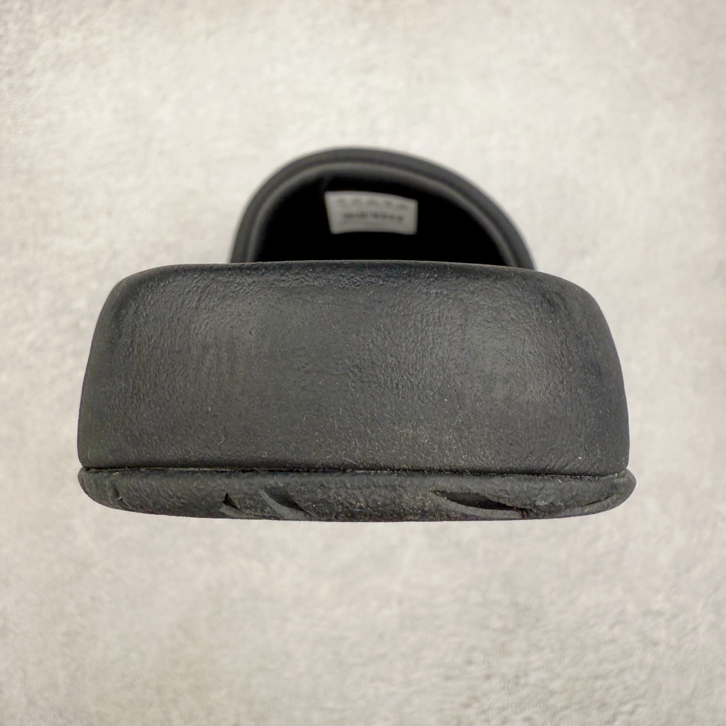 图片[8]-＃GX Lululemon RestfeelTM 露露乐檬休闲运动拖鞋 让运动后的双脚得到更好的休憩 伴你轻松开启精彩行程面料＋特点 为双脚在运动间隙创造休憩时刻 贴合和触感RestfeelTM 拖鞋尺码标准 可满足大多数人的鞋码需求 双密度中底缓冲设计 提供更佳支撑和舒适感受 产品特点一片式鞋面贴合脚背 让双脚体验舒适触感 中底采用柔软型和稳固双密度泡沫层 平衡舒适度和支撑表现 外底橡胶打造足跟至足尖的牵引力 稳定抓地 不易滑动功能＋版型 开启双足休憩时刻：双密度中底缓冲设计 提供更佳支撑和舒适感受 简约不简单：一片式鞋面搭配泡沫衬里 贴合脚感一触倾心 出色 更多一点 外底橡胶打造足跟至足尖的牵引力 稳定抓地 不易滑动！尺码：35.5 36.5 38 39 40.5 42 43 44 45.5 47 48-选品中心