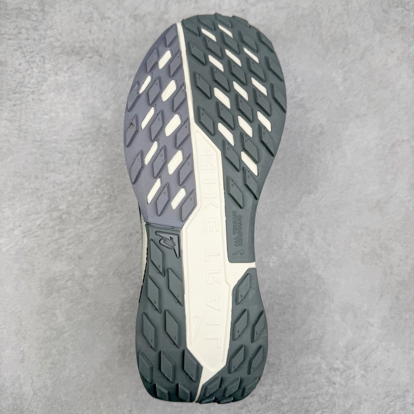 图片[9]-＃福利特价 NK JUNIPER TRAIL ATC Next Nature 越野跑步鞋 登月兼顾迅疾外观和稳固脚感 后跟覆面和中足动态支撑巧妙融合 缔造稳定顺畅的迈步体验 尺码：36 36.5 37.5 38 38.5 39 40 40.5 41 42 42.5 43 44 44.5 45-选品中心