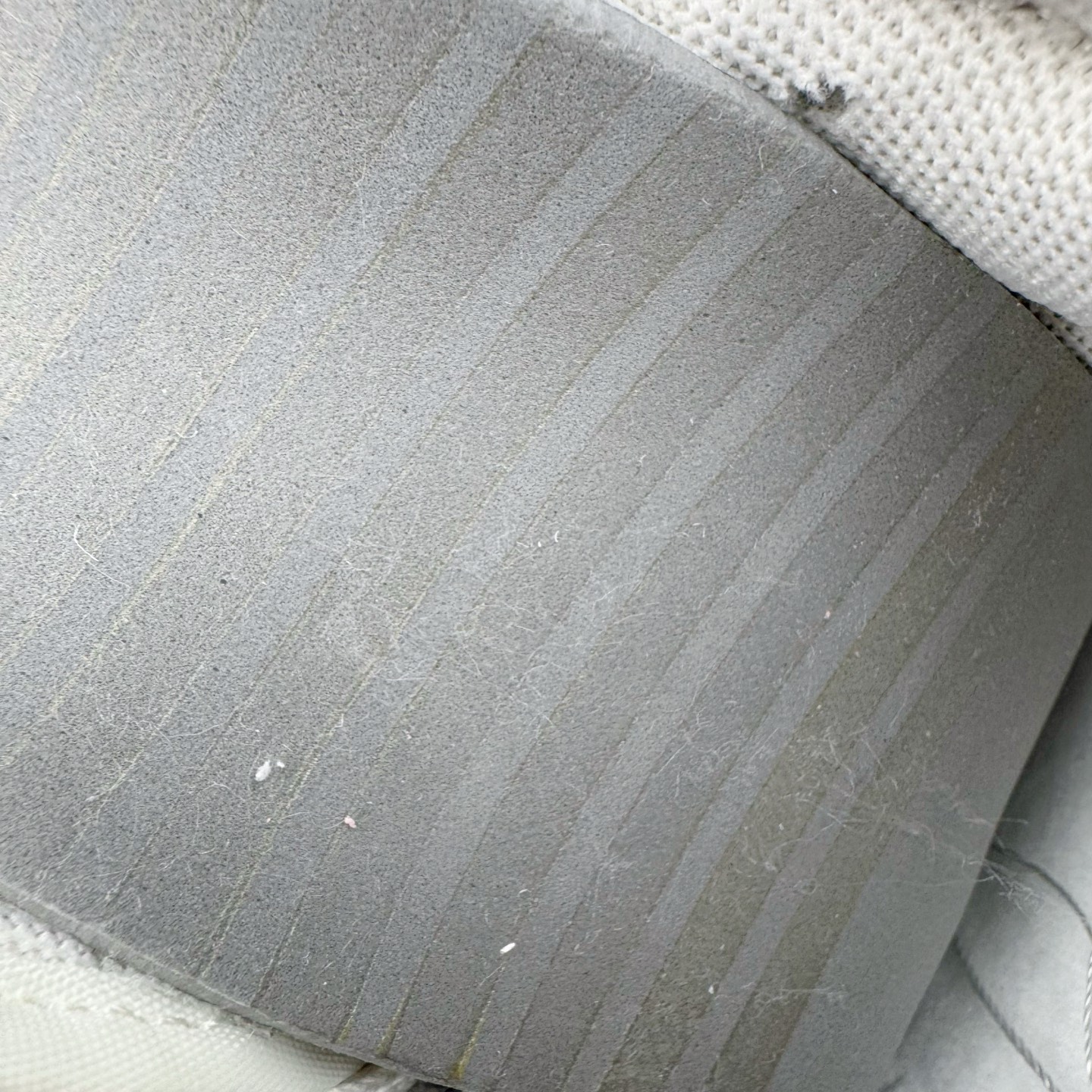 图片[10]-＃YC纯原 NK Dunk Low 冰莓汽水 PB0508-035 此款以甜美满分的粉蓝撞色，诠释出冰莓汽水般的清爽沁甜。鞋面采用细腻皮革承载柔美气质，似融化的草莓冰沙包裹鞋身，粉白双鞋带贯穿其中，编织出完美的色彩呼应。侧翼Swoosh如夏日气泡水般清透澄澈，瞬间打破温柔，最后在鞋跟处点缀精巧的「爱心」，让酷飒感中有了怦然心动的小确幸。定制系列天花板 无原鞋不开发 全系列得物原鞋一比一校对开发 配色持续更新中 终端对接 优势输出 全套原厂楦头原纸板数据档案倾力打造 原汁原味莞产 极致还原 圈内最强针车工艺 高端零售指定版 广东原厂配套原盒原标 鞋盒分三个尺码段 原厂冲刀 超高清洁度 全鞋零毛边皮料切割 采用原厂百宏鞋带以及原厂百宏织唛舌标 内标可供原厂几率过验 进口原装条纹中底布 四线拉帮白色点胶 原厂拉帮手法遵循公司 原厂电绣 极致还原 尺码：36 36.5 37.5 38 38.5 39 40 40.5 41 42 42.5 43 44 44.5 45 46-选品中心