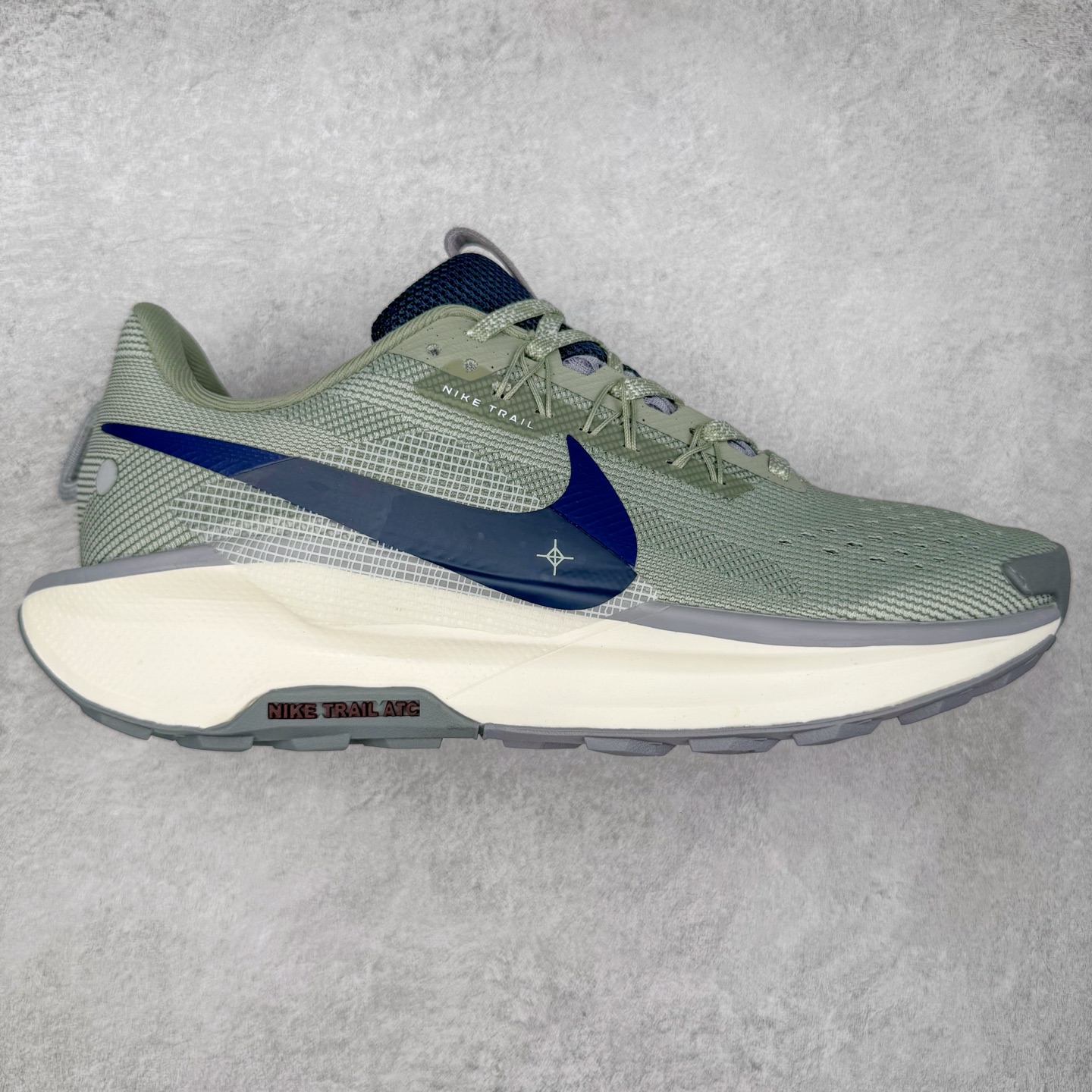 #福利特价 NK JUNIPER TRAIL ATC Next Nature 越野跑步鞋 登月兼顾迅疾外观和稳固脚感 后跟覆面和中足动态支撑巧妙融合 缔造稳定顺畅的迈步体验 尺码:36 36.5 37.5 38 38.5 39 40 40.5 41 42 42.5 43 44 44.5 45-选品中心