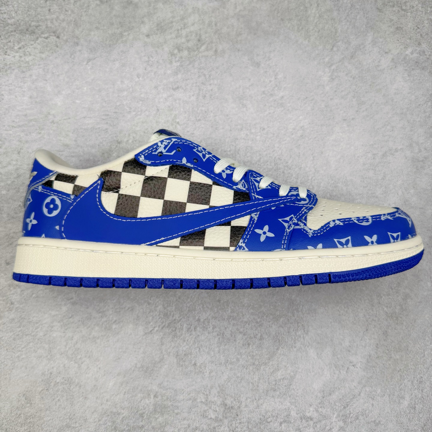 TS x Air Jordan AJ1 Low 倒钩低帮联名定制配色 XQ1979-003 原厂内置气垫魔块 A模大底 头层小牛皮 鞋舌AJ原厂专用牛津布+AJ专用反口珍珠布+原厂无杂质高弹内里海棉+特殊封边弹力鞋带 实拍调校N版已经零色差零失真 百分百还原实物色彩所见即所得 不存在货不对板色差等低级问题 选购参考实物拍摄 不混卖不参货 只用心做好货严格选品 承诺混一赔十 尺码：36 36.5 37.5 38 38.5 39 40 40.5 41 42 42.5 43 44 44.5 45-选品中心