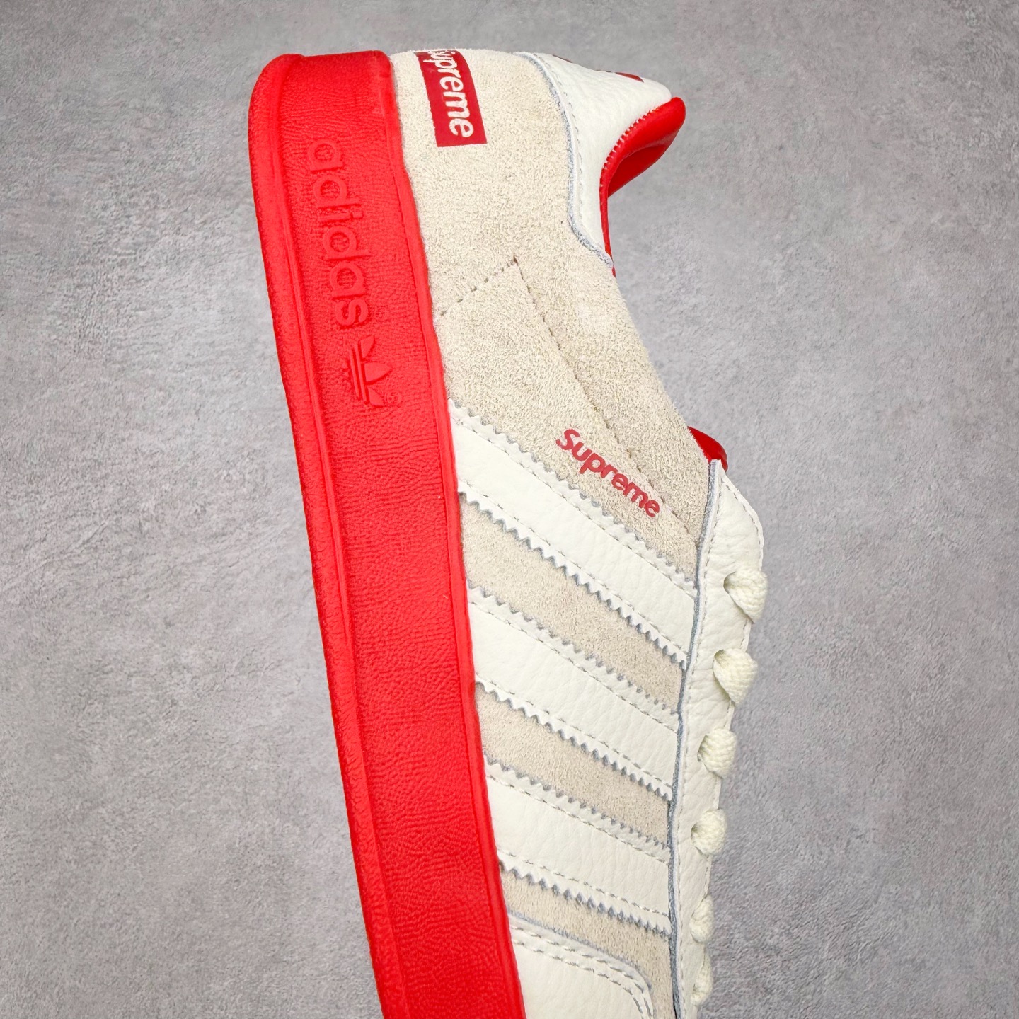 图片[6]-＃C2 AD Gazelle Indoor Trainers 羚羊内训系列低帮复古百搭休闲运动德训风板鞋 DD6610 90年代经典的复刻版！自60年代以足球训练鞋面世以来,Gazelle就以其经典设计席卷全球。1991年版本的复刻,再造经典Gazelle。采用皮革打造,搭配浊色细节,让这款经典更加简约。尺码：36 36⅔ 37⅓ 38 38⅔ 39⅓ 40 40⅔ 41⅓ 42 42⅔ 43⅓ 44⅓ 44⅔ 45-选品中心