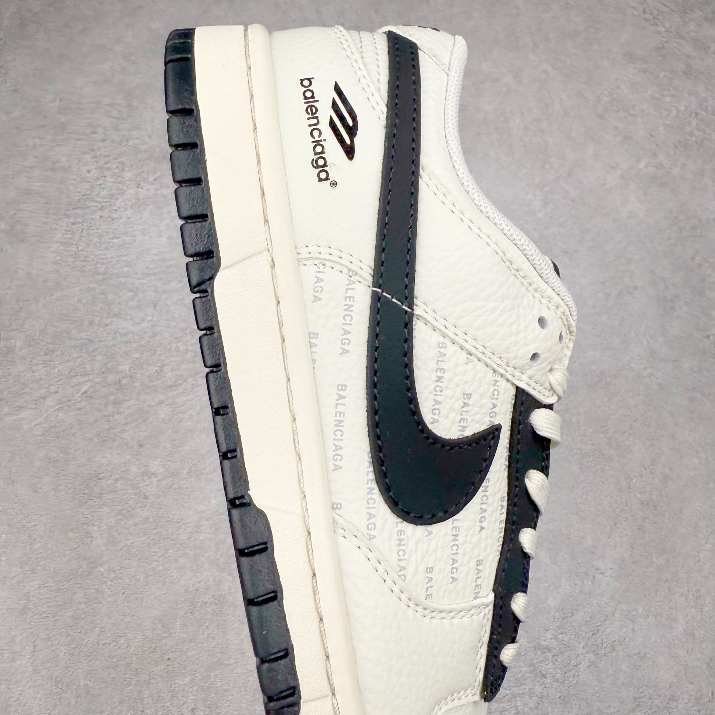 图片[6]-NK Dunk Low 定制配色 KK1333-041 大厂出品 极力推荐 原装头层材料 独家版型蒸餾加工帶來的是更好的视觉和脚感体验大厂纯原品质出货 清洁度 电绣工艺 皮料切割干净无任何毛边 细节完美 实拍调校N版已经零色差零失真 百分百还原实物色彩所见即所得 不存在货不对板色差等低级问题 选购参考实物拍摄 不混卖不参货 只用心做好货严格选品 承诺混一赔十 尺码：36 36.5 37.5 38 38.5 39 40 40.5 41 42 42.5 43 44 44.5 45-选品中心