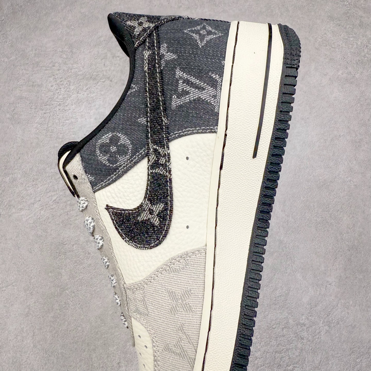 图片[7]-NK Air Force 1´07 Low 空军一号低帮百搭休闲运动板鞋 KJ1688-003 柔软、弹性十足的缓震性能和出色的中底设计 横跨复古与现代的外型结合 造就出风靡全球 三十多年的Force 1 直到今天还深受青睐 实拍调校N版已经零色差零失真 百分百还原实物色彩所见即所得 不存在货不对板色差等低级问题 选购参考实物拍摄 不混卖不参货 只用心做好货严格选品 承诺混一赔十 尺码：36 36.5 37.5 38 38.5 39 40 40.5 41 42 42.5 43 44 44.5 45-选品中心