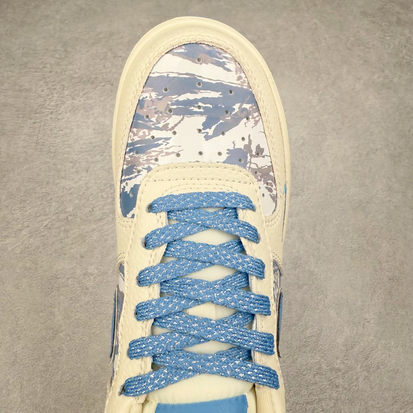 图片[4]-NK Air Force 1´07 Low 空军一号低帮百搭休闲运动板鞋 KJ1688-003 柔软、弹性十足的缓震性能和出色的中底设计 横跨复古与现代的外型结合 造就出风靡全球 三十多年的Force 1 直到今天还深受青睐 实拍调校N版已经零色差零失真 百分百还原实物色彩所见即所得 不存在货不对板色差等低级问题 选购参考实物拍摄 不混卖不参货 只用心做好货严格选品 承诺混一赔十 尺码：36 36.5 37.5 38 38.5 39 40 40.5 41 42 42.5 43 44 44.5 45-选品中心