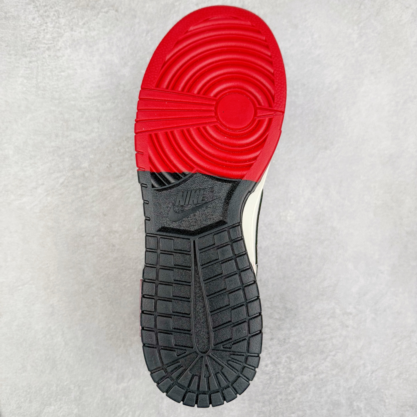 图片[9]-NK Dunk Low 定制配色 SC9027-427 大厂出品 极力推荐 原装头层材料 独家版型蒸餾加工帶來的是更好的视觉和脚感体验大厂纯原品质出货 清洁度 电绣工艺 皮料切割干净无任何毛边 细节完美 实拍调校N版已经零色差零失真 百分百还原实物色彩所见即所得 不存在货不对板色差等低级问题 选购参考实物拍摄 不混卖不参货 只用心做好货严格选品 承诺混一赔十 尺码：36 36.5 37.5 38 38.5 39 40 40.5 41 42 42.5 43 44 44.5 45-选品中心