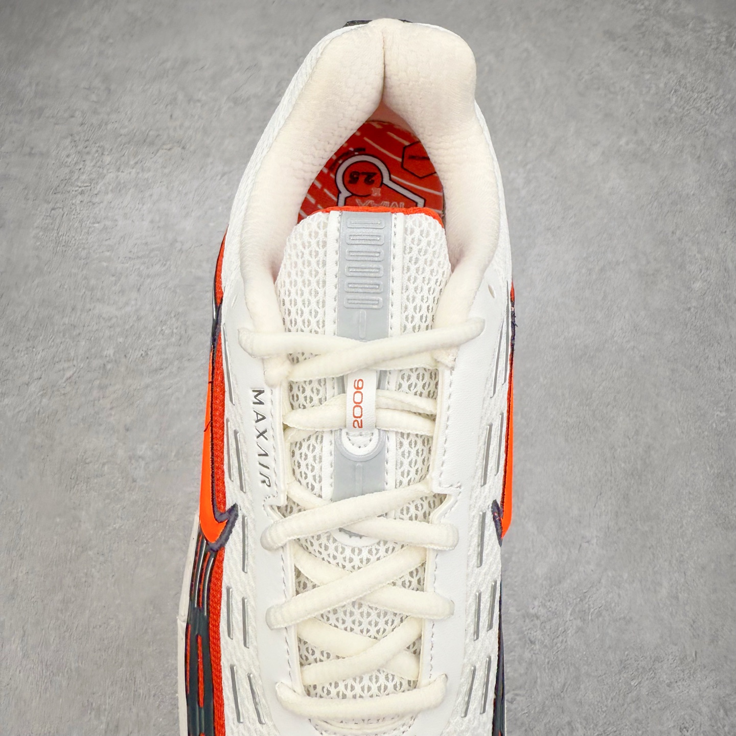 图片[5]-NK AIR MAX TL 2.5 柔软舒适防滑耐磨低帮 气垫生活休闲鞋 男女同款 FZ4110-001 鞋身保留 Air Max 标志性的流线型设计，以大面积黑色包裹，鞋身由透气的织物与光滑皮革拼接打造，搭配侧面波浪型支撑设计，营造出简约百搭的外观。全掌可见的气垫设计，无论是进行运动活动还是日常休闲穿着，都能带来卓越的舒适体验。Air Max TL 2.5 巧妙地将时尚外观与稳固的支撑结构相结合，满足了现代穿着的需求。其轻盈的构造和醒目的配色，使其能够轻松驾驭各种场合。尺码：36 36.5 37.5 38 38.5 39 40 40.5 41 42 42.5 43 44 44.5 45-选品中心