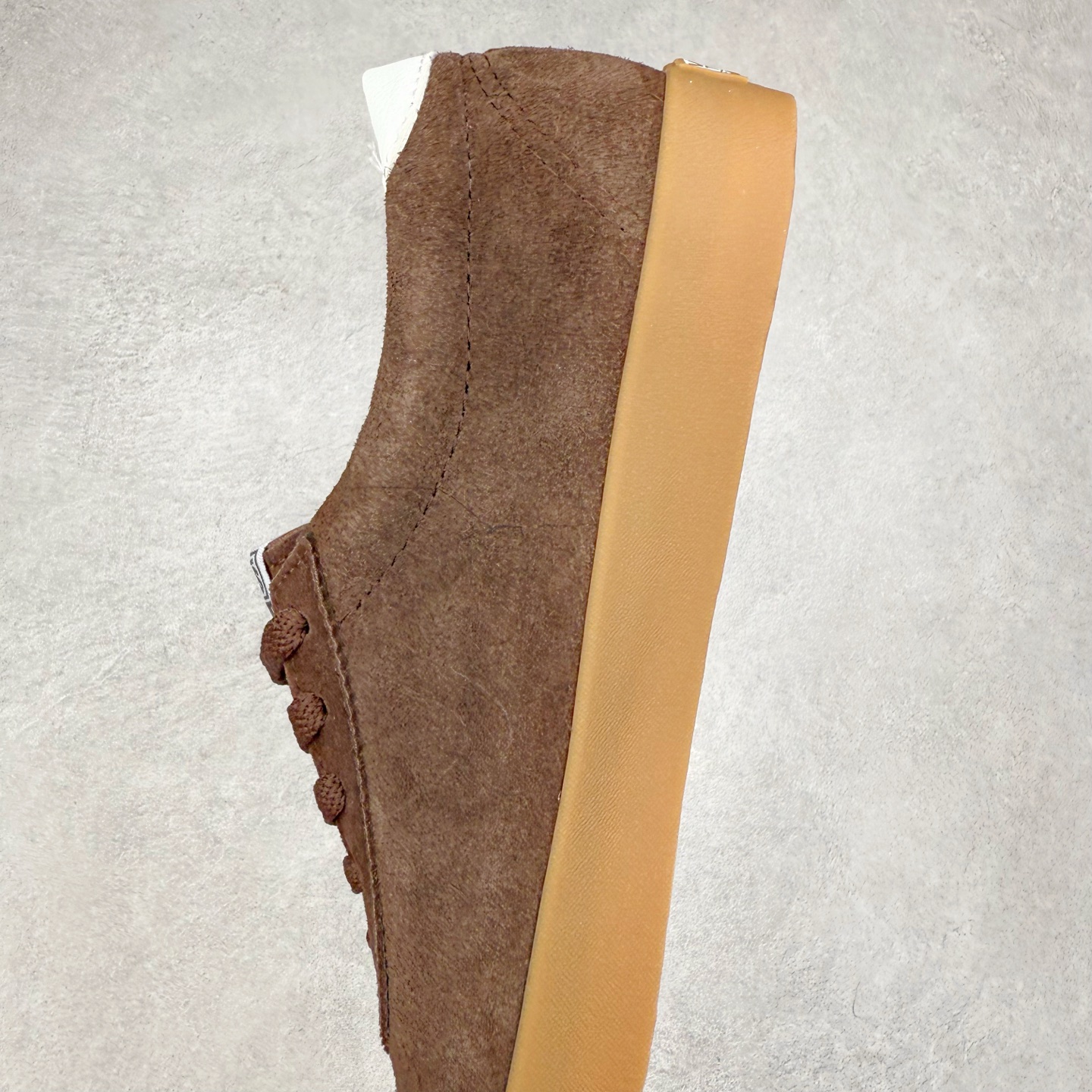 图片[7]-Vans Sport Low 安纳海姆 咖啡色 范斯官方 复古休闲硫化滑板鞋 这款以Style 73为基础鞋型 麂皮鞋面搭配梭织唛“OFF THE WALL”鞋舌标 米白大底包边和FLYING-V 字侧边条 复古风拉满 货号：VN000CQRZR6 尺码：35 36 36.5 37 38 38.5 39 40 40.5 41 42 42.5 43 44-选品中心