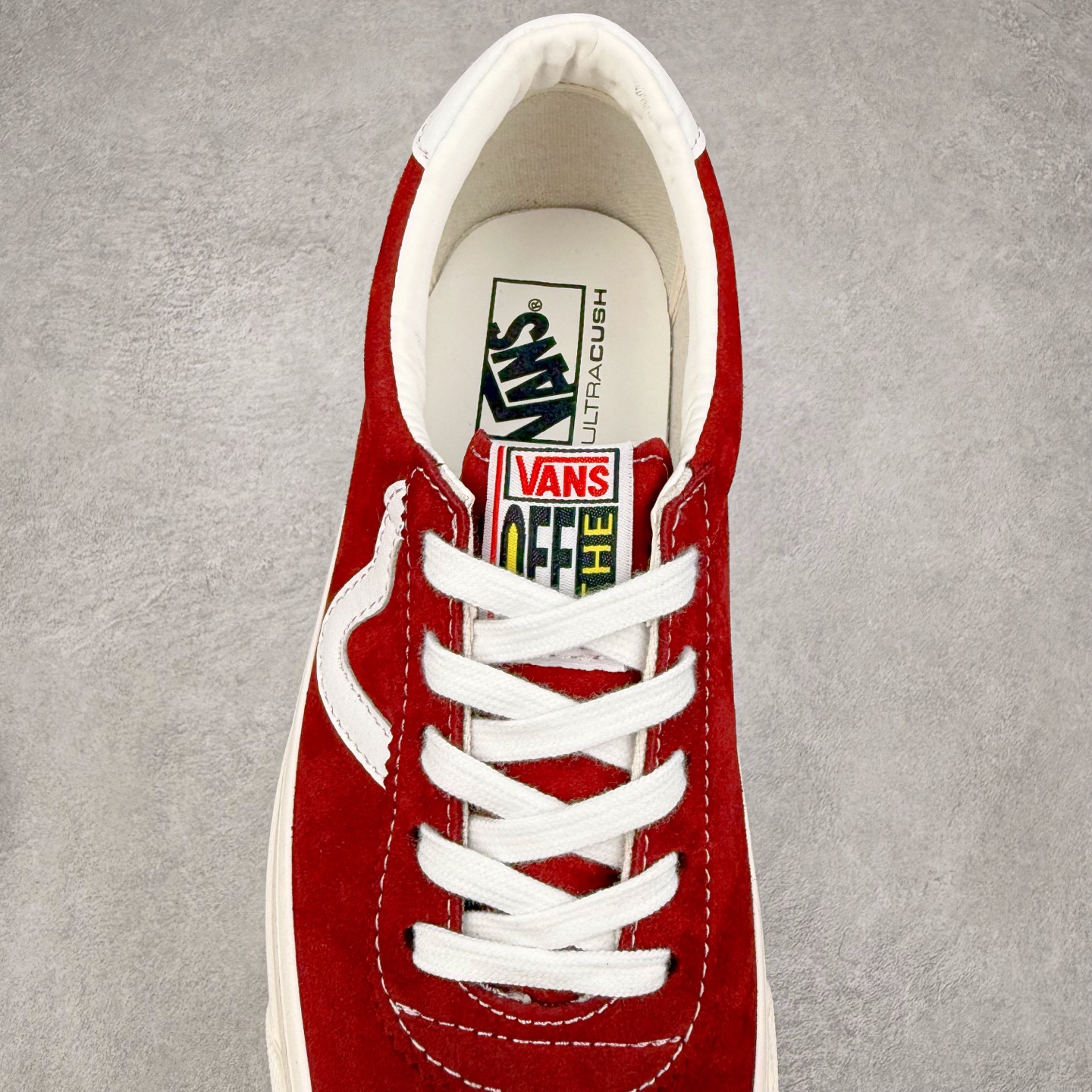 图片[5]-Vans Sport Low 安纳海姆 酒红色 范斯官方 复古休闲硫化滑板鞋 这款以Style 73为基础鞋型 麂皮鞋面搭配梭织唛“OFF THE WALL”鞋舌标 米白大底包边和FLYING-V 字侧边条 复古风拉满 货号：VN000CQRZR6 尺码：35 36 36.5 37 38 38.5 39 40 40.5 41 42 42.5 43 44-选品中心