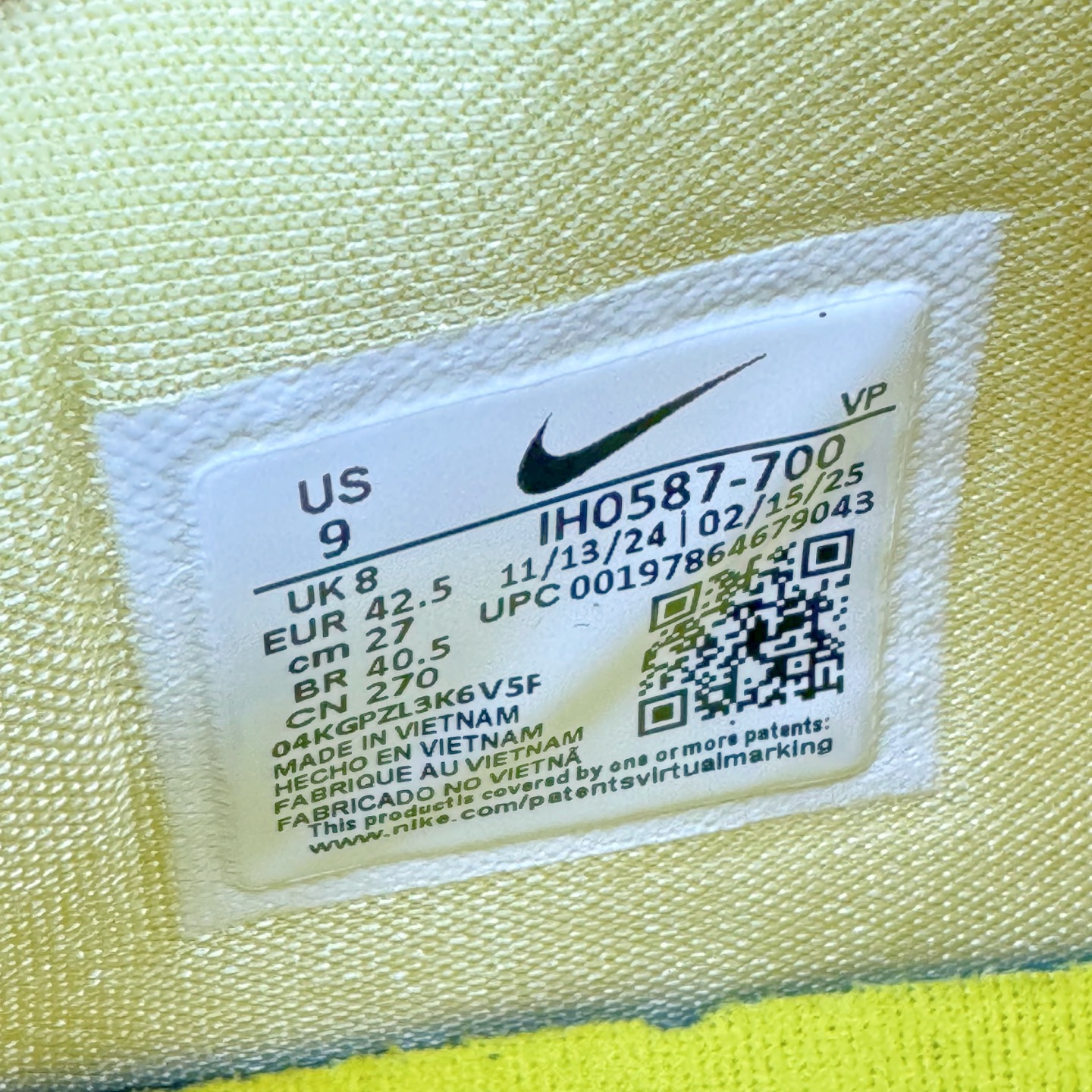 图片[11]-＃灭世 NK Zoom Kobe 4 CHBL 科比四代耐克高中黄色 IH0587-700 历时半年 重新开版 最高工艺 最高标准 打造顶级实战旗舰标杆 实战属性TOP 1 接受任意版本实战性能正面PK 实力源自深耕实战球鞋的工业底蕴 王者归来绝非空穴来风 杜绝杀猪 感受一分钱十分货诚意巨作 ✅原厂超厚头层磨砂牛皮 ➕独家定制头层蛇鳞纹 ✅正确蛇鳞压印原盒 ✅原厂复刻纸板➕原楦调试 历时半年 打造近乎完美版型（包裹体验 鞋脚一体性 99% 无限接近） ✅中底MD黑色部分为特殊组合工艺 外层复合超薄绒布，触摸触感明显区分市场货品 【市场唯一同步正品工艺货品】 ✅代工级品控 一个月独家售后 为实战保驾护航 尺码：39-47.5-选品中心