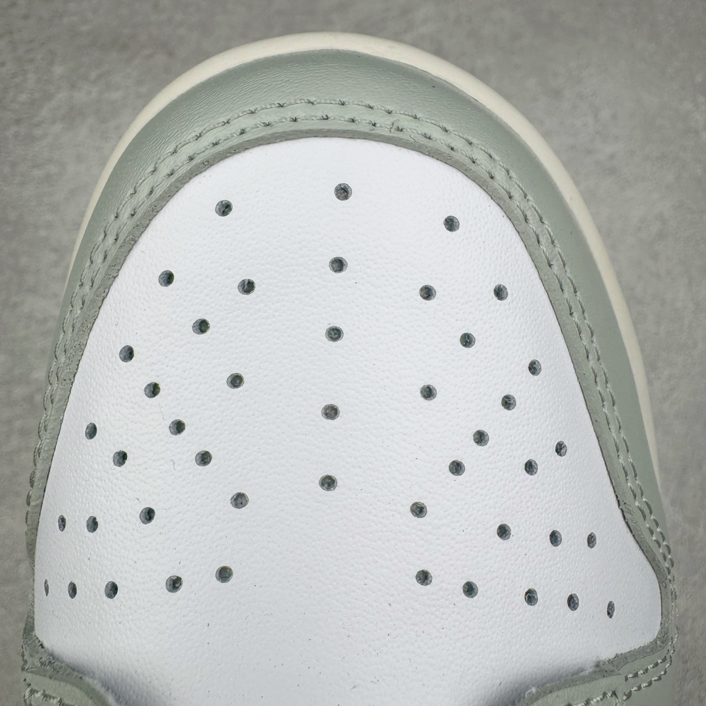 图片[14]-＃YC纯原 NK Dunk Low Purple Pulse 紫色扎染 烟灰绿 FB9109-124 实力大厂出品 新配色陆续开发 利润个位数只为口碑 全套原纸板楦头开发 确保原汁原味 完美呈现DUNK版型 一比一鞋头弧度高度鞋身弧度 此版本只针对中端市场 皮料材质有所更替 其他数据细节工艺流程均保持一致 绝不口嗨 细节品控鞋型随意对比 独家私模官方第六代原厂航空铝磨具打磨大底 鞋头坡度极致还原 无解鞋型 原盒原配 圈内天花板工艺 原厂玻璃冲刀 超高清洁度 全鞋零毛边皮料切割 原厂中底布点胶 中底布拉帮走线遵循公司 尺码：36 36.5 37.5 38 38.5 39 40 40.5 41 42 42.5 43 44 44.5 45 46-选品中心