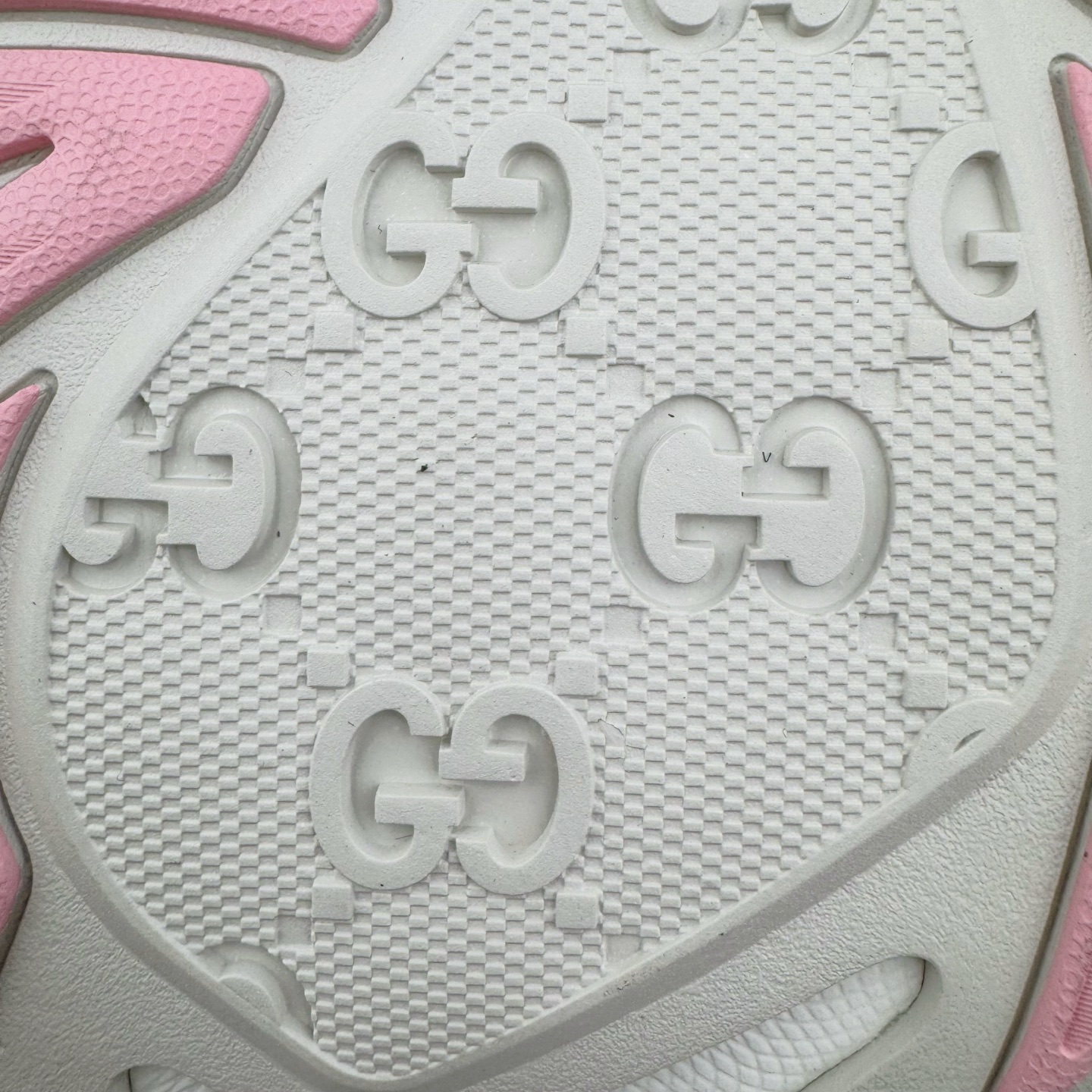 图片[20]-＃纯原 GUCCI 古驰皮革圆头抽绳低帮生活休闲鞋 Gucci（古驰）是源于意大利的时装奢饰品牌，是全球奢侈品品牌之一。由古驰奥•古驰在1921年于意大利佛罗伦萨创办。古驰的严品包括时装、皮具、皮鞋、手表、领带、丝巾、香水、家居用品及宠物用品等，借由其独特的创意和革新，以及精湛的意大利工艺闻名于世。GUCCl品牌时装一向以高档、豪华、性感而闻名于世，以“身份与财富之象征”品牌形象成为富有上流社会的消费宠儿。古驰—-永恒而经典并深受明星们的青睐，品牌灵感源自演员，公主和名媛等杰出女性。实拍调校N版已经零色差零失真 百分百还原实物色彩所见即所得 不存在货不对板色差等低级问题 选购参考实物拍摄 不混卖不参货 只用心做好货严格选品 承诺混一赔十 尺码：36 37 38 39 40 41 42 43 44 45-选品中心