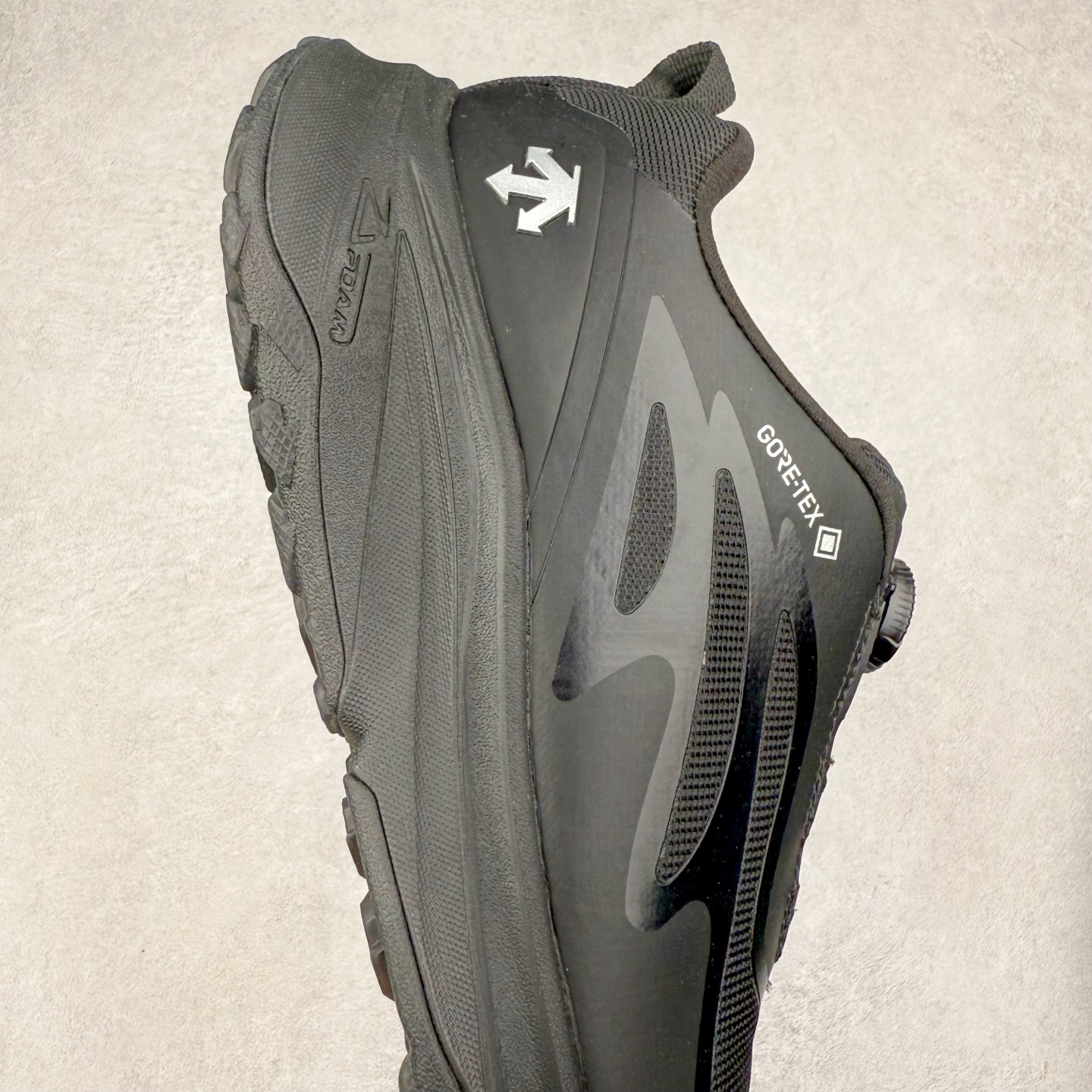 图片[6]-＃HP DESCENTE RUNNING系列 迪桑特跑步系列铁三运动回弹 低帮跑步鞋 DESCENTE（迪桑特）创立于1935年，品牌名取自法语词汇，意为“滑降”。品牌箭头标识代表滑雪的三种技术“高速直线滑行”、“穿越”和“侧滑”，也寓意品牌在打造高端专业运动产品中不断追求完美的创新精神，致力于成为中国高端专业滑雪、综训、女子、铁人三项、高尔夫的第一品牌。尺码：39 40 40.5 41 42 42.5 43 44 44.5 45-选品中心