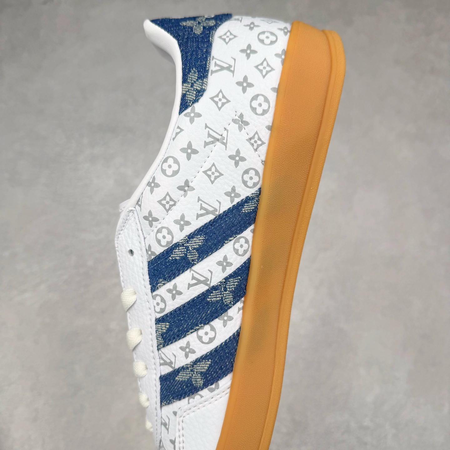 图片[7]-＃C2 AD Gazelle Indoor Trainers 羚羊内训系列低帮复古百搭休闲运动德训风板鞋 SC9207-727 90年代经典的复刻版！自60年代以足球训练鞋面世以来,Gazelle就以其经典设计席卷全球。1991年版本的复刻,再造经典Gazelle。采用皮革打造,搭配浊色细节,让这款经典更加简约。尺码：36 36⅔ 37⅓ 38 38⅔ 39⅓ 40 40⅔ 41⅓ 42 42⅔ 43⅓ 44⅓ 44⅔ 45-选品中心