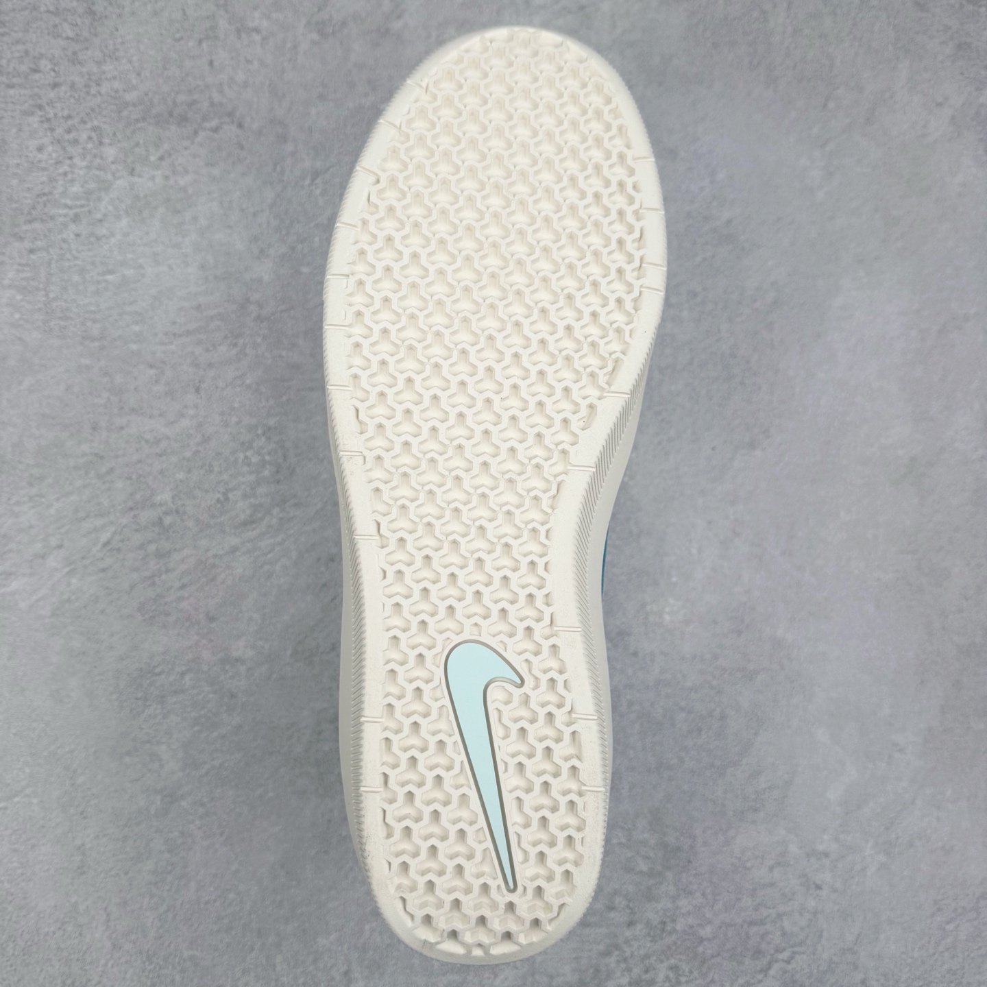 图片[9]-NK SB Force 58 空军58系列低帮休闲运动滑板板鞋 DV5476-003 鞋面由帆布和麂皮拼接 层次感丰富 搭配硫化外底 耐磨耐穿 鞋舌及中底后跟处饰有SB Logo 表明鞋款身份 采用包边设计 经久耐穿 硫化结构则有效提升灵活性 穿上这款全新推出的创意力作 助你耀动街头 尺码：36 36.5 37.5 38 38.5 39 40 40.5 41 42 42.5 43 44 45-选品中心