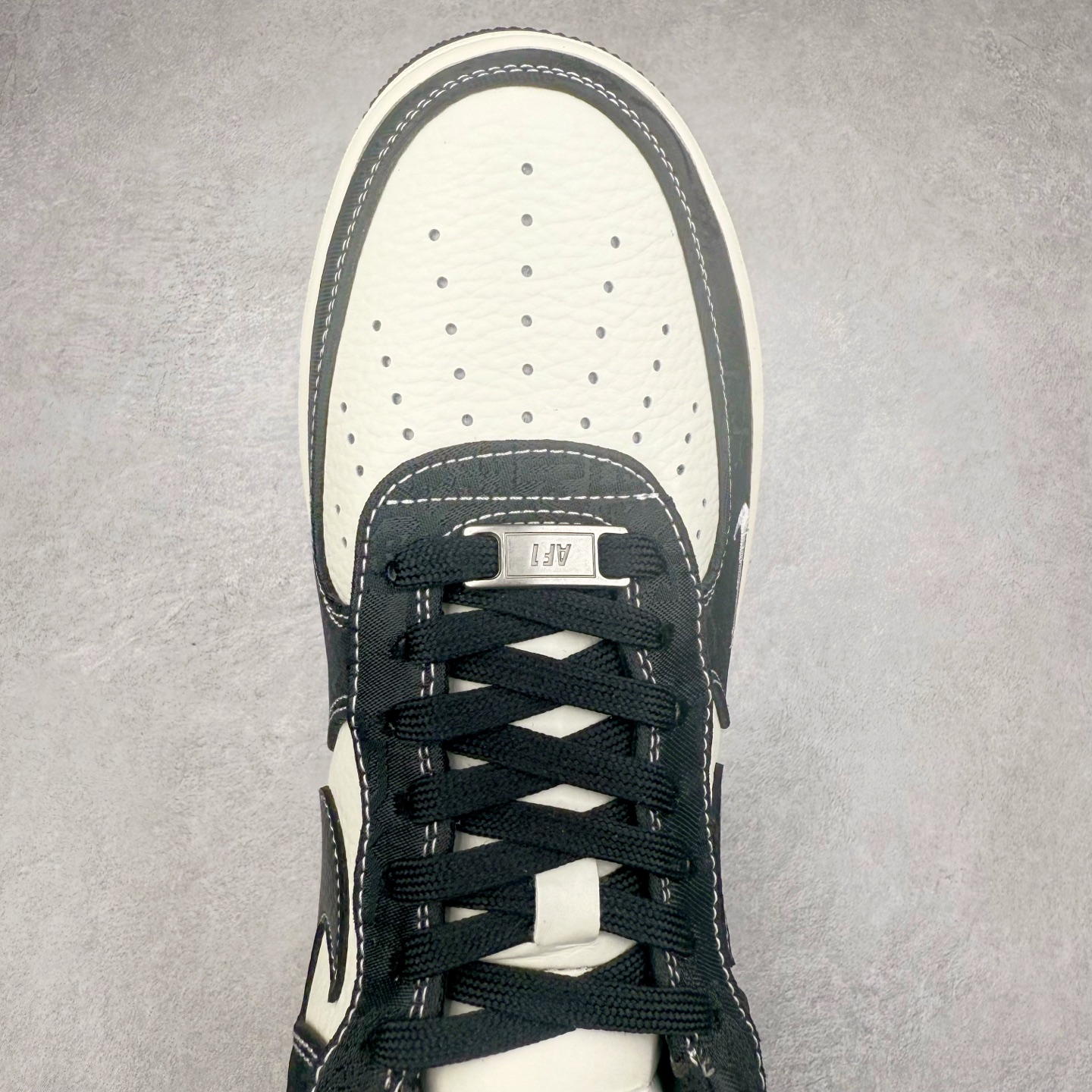 图片[4]-NK Air Force 1´07 Low 空军一号低帮百搭休闲运动板鞋 LW9279-013 柔软、弹性十足的缓震性能和出色的中底设计 横跨复古与现代的外型结合 造就出风靡全球 三十多年的Force 1 直到今天还深受青睐 实拍调校N版已经零色差零失真 百分百还原实物色彩所见即所得 不存在货不对板色差等低级问题 选购参考实物拍摄 不混卖不参货 只用心做好货严格选品 承诺混一赔十 尺码：36 36.5 37.5 38 38.5 39 40 40.5 41 42 42.5 43 44 44.5 45-选品中心