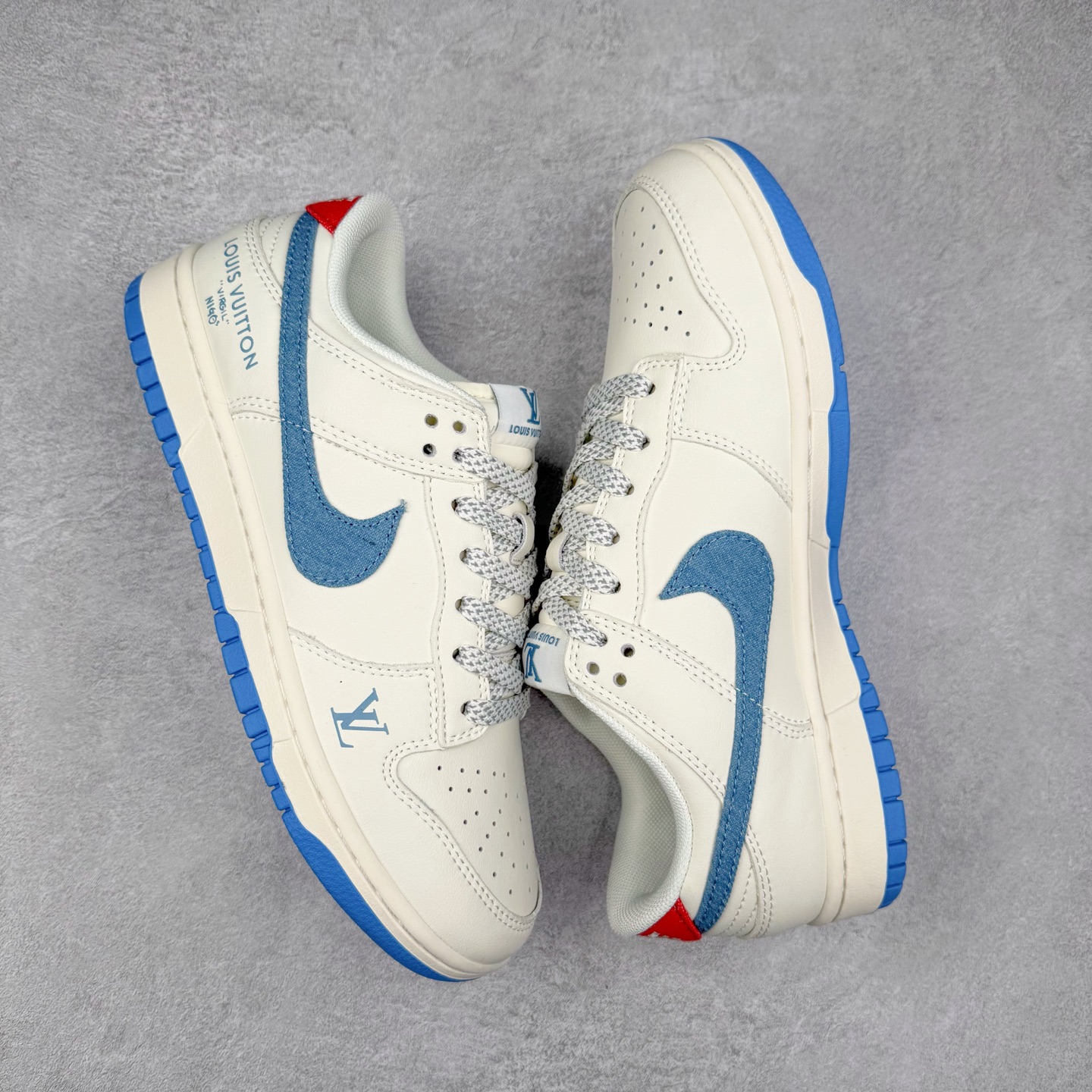 图片[3]-NK Dunk Low 定制配色 SM6668-101 大厂出品 极力推荐 原装头层材料 独家版型蒸餾加工帶來的是更好的视觉和脚感体验大厂纯原品质出货 清洁度 电绣工艺 皮料切割干净无任何毛边 细节完美 实拍调校N版已经零色差零失真 百分百还原实物色彩所见即所得 不存在货不对板色差等低级问题 选购参考实物拍摄 不混卖不参货 只用心做好货严格选品 承诺混一赔十 尺码：36 36.5 37.5 38 38.5 39 40 40.5 41 42 42.5 43 44 44.5 45-选品中心