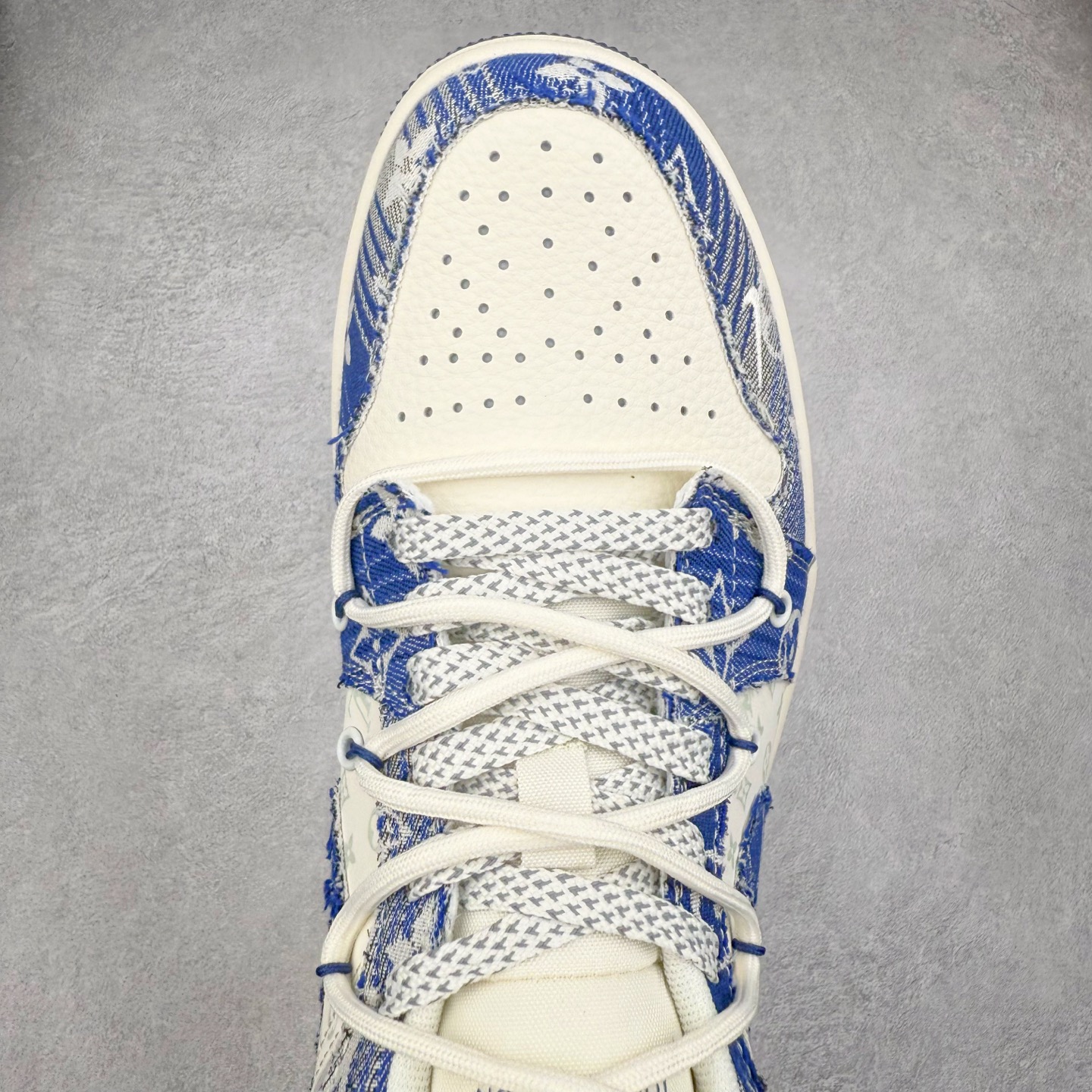 图片[4]-TS x Air Jordan AJ1 Low 倒钩低帮联名定制配色 YX5066-373 原厂内置气垫魔块 A模大底 头层小牛皮 鞋舌AJ原厂专用牛津布+AJ专用反口珍珠布+原厂无杂质高弹内里海棉+特殊封边弹力鞋带 实拍调校N版已经零色差零失真 百分百还原实物色彩所见即所得 不存在货不对板色差等低级问题 选购参考实物拍摄 不混卖不参货 只用心做好货严格选品 承诺混一赔十 尺码：36 36.5 37.5 38 38.5 39 40 40.5 41 42 42.5 43 44 44.5 45-选品中心