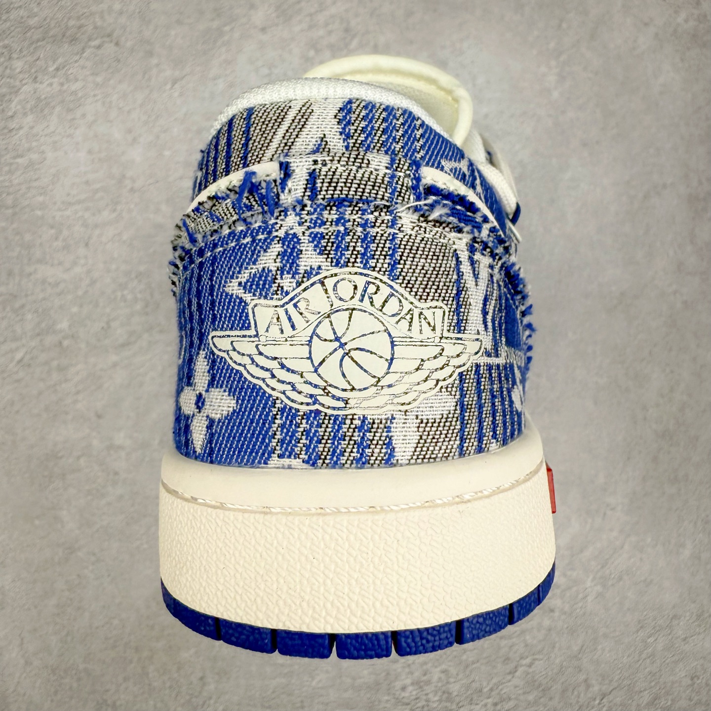 图片[8]-TS x Air Jordan AJ1 Low 倒钩低帮联名定制配色 YX5066-373 原厂内置气垫魔块 A模大底 头层小牛皮 鞋舌AJ原厂专用牛津布+AJ专用反口珍珠布+原厂无杂质高弹内里海棉+特殊封边弹力鞋带 实拍调校N版已经零色差零失真 百分百还原实物色彩所见即所得 不存在货不对板色差等低级问题 选购参考实物拍摄 不混卖不参货 只用心做好货严格选品 承诺混一赔十 尺码：36 36.5 37.5 38 38.5 39 40 40.5 41 42 42.5 43 44 44.5 45-选品中心