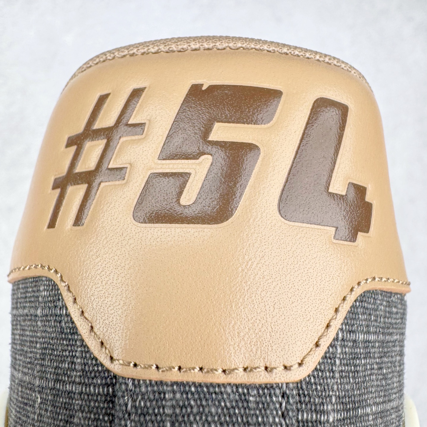 图片[22]-＃GD广顶 Louis Vuitton Trainer lv路易威登时装走秀运动时尚板鞋 外贸零售特供批次 2023全新纸板数据 印花高频效果碾压市面 市售天花板产物 耗时半年巨作 全套原厂新版原纸板楦头开发 原厂特供皮料加持 市场所有版本中综合最强的货品 GD实力大厂出品 全网最全配色更新最快 最成熟的做工稳定的品控 完美鞋型超高的清洁度 零毛边线头瑕疵 全套原楦原纸版原鞋开模 全网最具灵魂的版型 正确原装黄色鞋盒 正确中底印花 鞋面印花3D高频深度立体 全鞋电脑针车 紧密相连 针距密度一致 环保乳胶注塑鞋垫 厚度脚感还原原版 皮面裁剪部位 统一油边封口工艺 原装橡胶大底含胶量大底组合零偏差 专柜全套包装 防尘袋 说明书 质保卡 男女鞋 尺码：35 36 37 38 39 40 41 42 43 44 45-选品中心