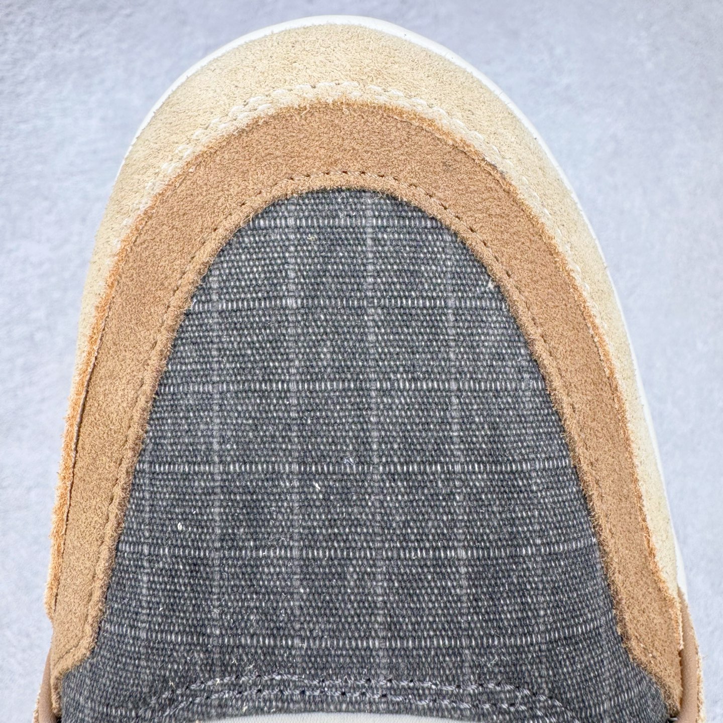 图片[14]-＃GD广顶 Louis Vuitton Trainer lv路易威登时装走秀运动时尚板鞋 外贸零售特供批次 2023全新纸板数据 印花高频效果碾压市面 市售天花板产物 耗时半年巨作 全套原厂新版原纸板楦头开发 原厂特供皮料加持 市场所有版本中综合最强的货品 GD实力大厂出品 全网最全配色更新最快 最成熟的做工稳定的品控 完美鞋型超高的清洁度 零毛边线头瑕疵 全套原楦原纸版原鞋开模 全网最具灵魂的版型 正确原装黄色鞋盒 正确中底印花 鞋面印花3D高频深度立体 全鞋电脑针车 紧密相连 针距密度一致 环保乳胶注塑鞋垫 厚度脚感还原原版 皮面裁剪部位 统一油边封口工艺 原装橡胶大底含胶量大底组合零偏差 专柜全套包装 防尘袋 说明书 质保卡 男女鞋 尺码：35 36 37 38 39 40 41 42 43 44 45-选品中心