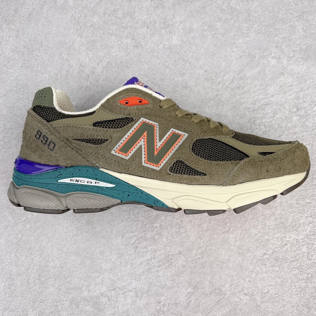 图片[8]-＃K版纯原福利 New Balance M990 新百伦NB990V3 第三代总统复古慢跑鞋 正确3M反光细节 原楦原纸版开发 正确6层组合底模精密开发 搭载全新碳素中底 后跟透明TPU水晶装饰条稳固 沿用了引以为傲的跑鞋手工技艺 采用猪皮绒面并包裹局部透气网面的鞋身设计 菱网鞋舌上刻有New Balance USA 鞋面依旧身着经典的大热之灰 彰显了其高端的品质身份 尺码：36 37 37.5 38 38.5 39 40 40.5 41.5 42 42.5 43 44 45-选品中心