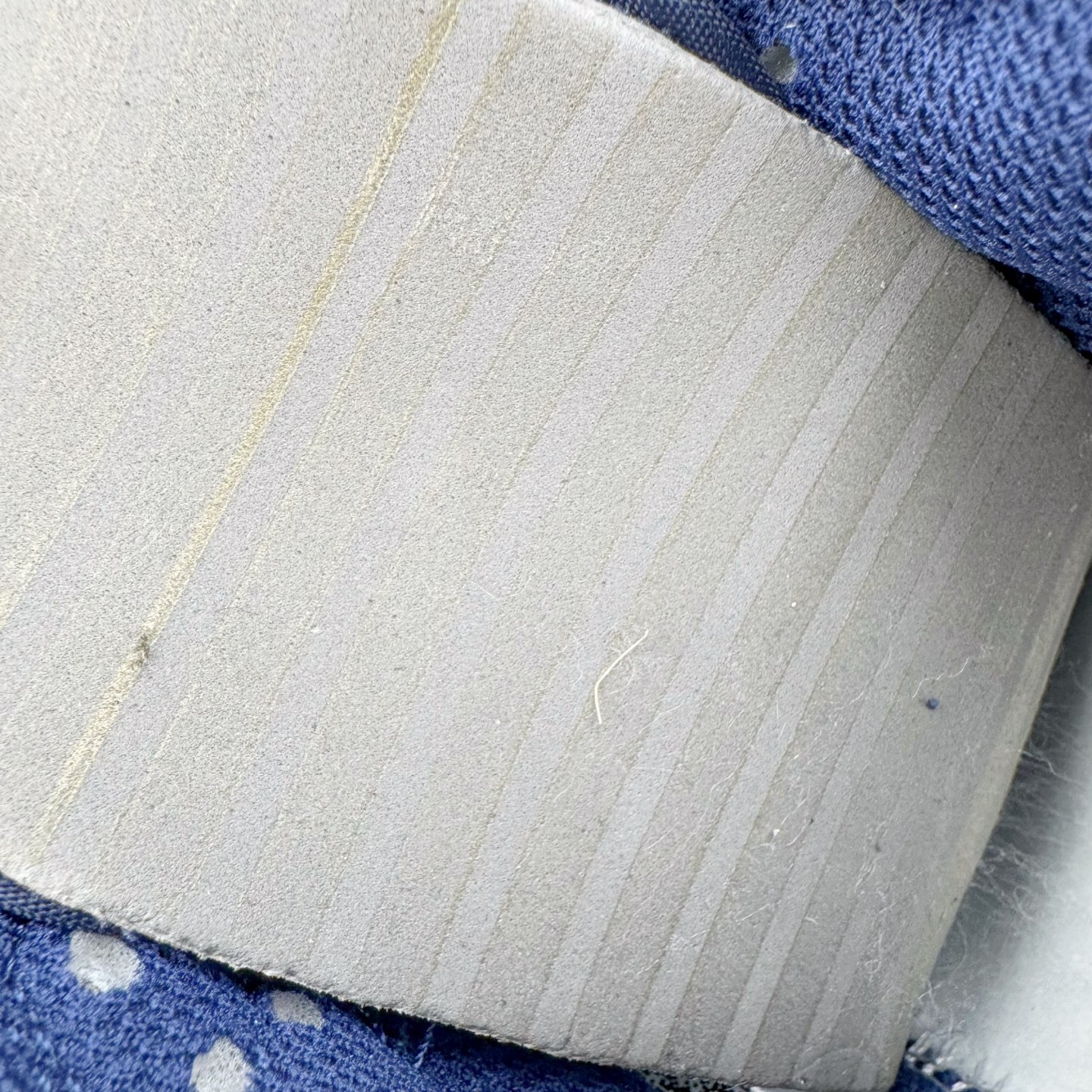 图片[12]-＃YC纯原 NK Dunk Low 午夜蓝 HF5441-107 实力大厂出品 新配色陆续开发 利润个位数只为口碑 全套原纸板楦头开发 确保原汁原味 完美呈现DUNK版型 一比一鞋头弧度高度鞋身弧度 此版本只针对中端市场 皮料材质有所更替 其他数据细节工艺流程均保持一致 绝不口嗨 细节品控鞋型随意对比 独家私模官方第六代原厂航空铝磨具打磨大底 鞋头坡度极致还原 无解鞋型 原盒原配 圈内天花板工艺 原厂玻璃冲刀 超高清洁度 全鞋零毛边皮料切割 原厂中底布点胶 中底布拉帮走线遵循公司 尺码：36 36.5 37.5 38 38.5 39 40 40.5 41 42 42.5 43 44 44.5 45 46-选品中心