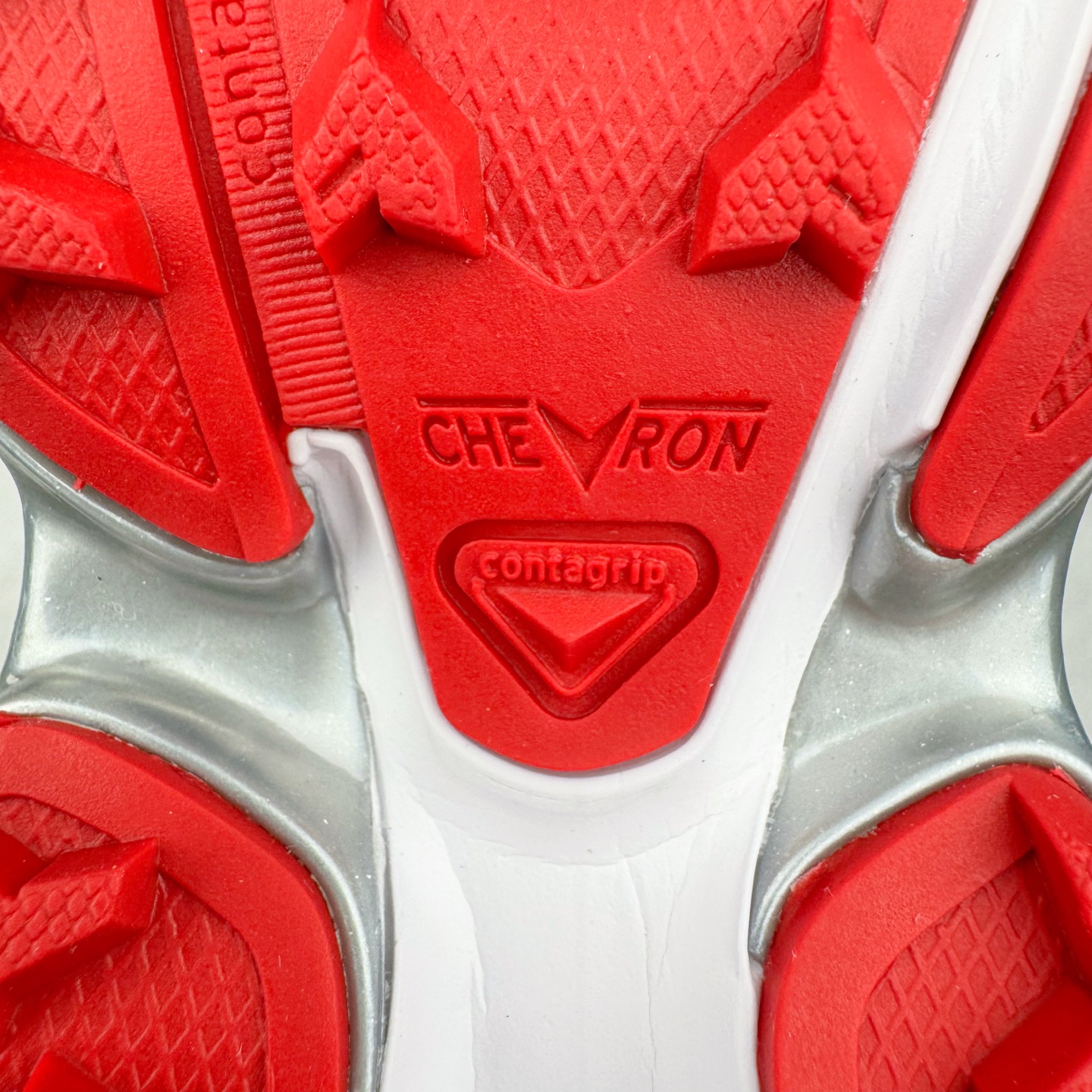 图片[18]-＃HP SALOMON XT-WHISPER 萨洛蒙圆头防滑耐磨低帮休闲越野训练城市通勤跑步鞋 男女同款 浅棕色 纯原外贸平台特供订单 耗时半年巨作 全套原纸板楦头开发 原厂特供网布配套加持 确保原汁原味 完美呈现版型 原档数据独家私模五层组合大底 男女鞋同步官方开发至46.5 原装Ortholite轻量化鞋垫 中底布带钢印编号 原厂TPU锁扣 进口港宝加持 后跟自然饱满 还原公司包裹性 鞋面以“锯齿”状的包裹系统呈现 在基色底之下加入了各种色点缀 将公司的最新技术和时尚前卫的造型融入耐用的长跑款式中 鞋面由 TPU 薄膜制成 并焊接在高耐磨网眼上 使其既时尚又坚固 由 ACS底盘支撑 可增强稳定性和支撑力 以及由橡胶凸耳 Contragrip外底覆盖的 EVA 缓冲中底 旨在应对崎岖的地形 鞋舌上的彩色Salomon 标签、Quicklace 系统以及鞋头、鞋舌和鞋跟上的附加品牌使细节更加完美 让穿着者可以轻松驾驭户外与通勤下的任何运动生活场景 无缝鞋身户外随意纵横 颜值与脚感兼备 出街通勤 绝对非常吸睛 你值得拥有 尺码：36 36.5 37.5 38 38.5 39 40 40.5 41 42 42.5 43 44 44.5 45 46 46.5 注意：偏小1码-选品中心