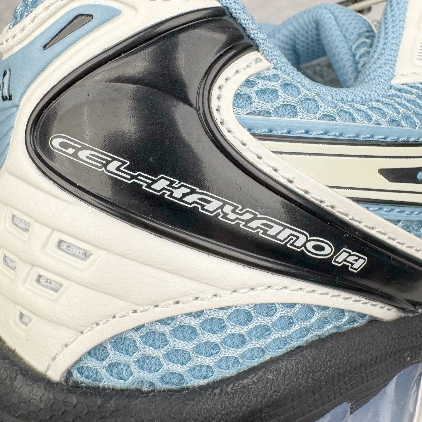 图片[16]-＃ZC总裁 Asics Gel-Kayano K14 亚瑟士系列复古舒适织物合成革减震防滑耐磨低帮休闲跑步鞋 市场顶级版本 原装纸板楦头开发 独家私模五层组合大底 原厂定制缓震硅胶加持 原盒原配 官方四联吊牌 一比一同步原鞋工艺和用料 鞋面原厂“三明治”多层网布 区别其他同价版本 鞋垫采用原厂OrthoLite欧索莱材质 非普通海玻璃鞋垫 后跟一样采用了GEL缓震胶 整体系列设计非常的科技感 锻炼跑步的同时让你一样时尚百搭 尺码：36 37 37.5 38 39 39.5 40 40.5 41.5 42 42.5 43.5 44 44.5 45 46-选品中心