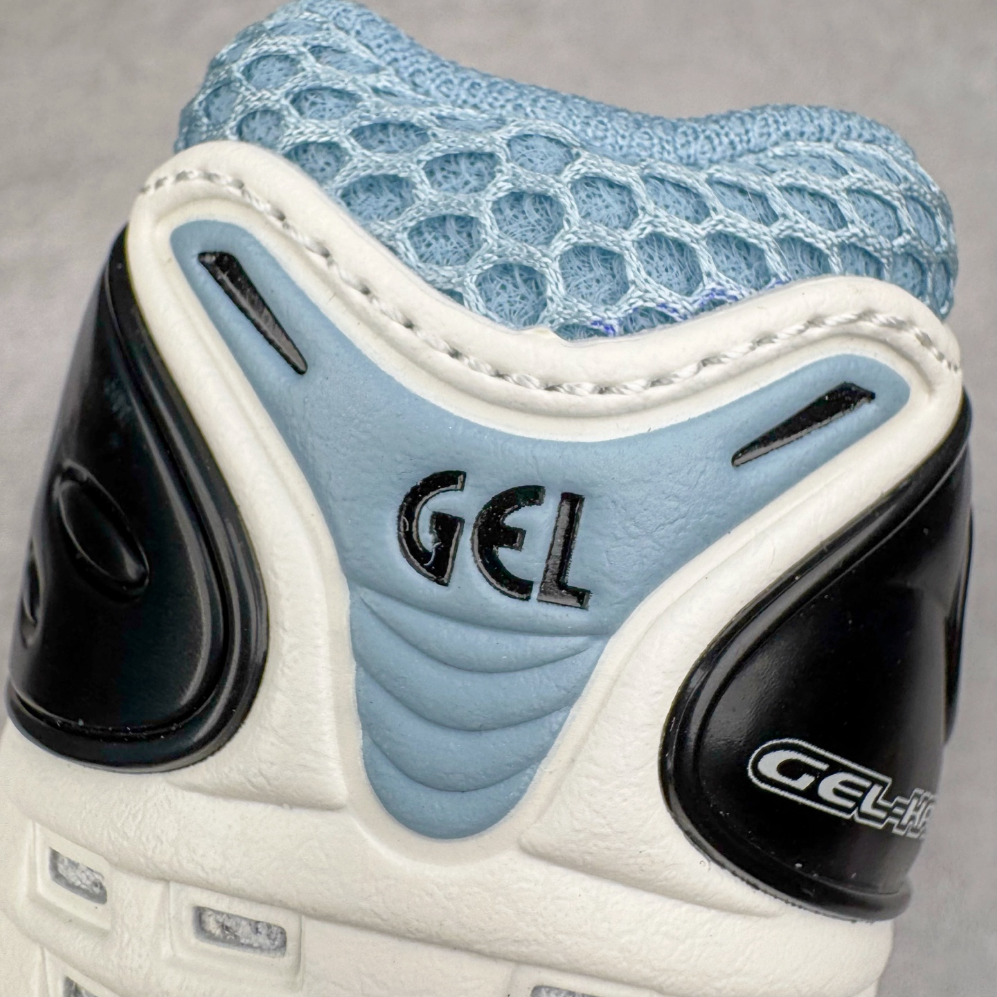 图片[15]-＃ZC总裁 Asics Gel-Kayano K14 亚瑟士系列复古舒适织物合成革减震防滑耐磨低帮休闲跑步鞋 市场顶级版本 原装纸板楦头开发 独家私模五层组合大底 原厂定制缓震硅胶加持 原盒原配 官方四联吊牌 一比一同步原鞋工艺和用料 鞋面原厂“三明治”多层网布 区别其他同价版本 鞋垫采用原厂OrthoLite欧索莱材质 非普通海玻璃鞋垫 后跟一样采用了GEL缓震胶 整体系列设计非常的科技感 锻炼跑步的同时让你一样时尚百搭 尺码：36 37 37.5 38 39 39.5 40 40.5 41.5 42 42.5 43.5 44 44.5 45 46-选品中心