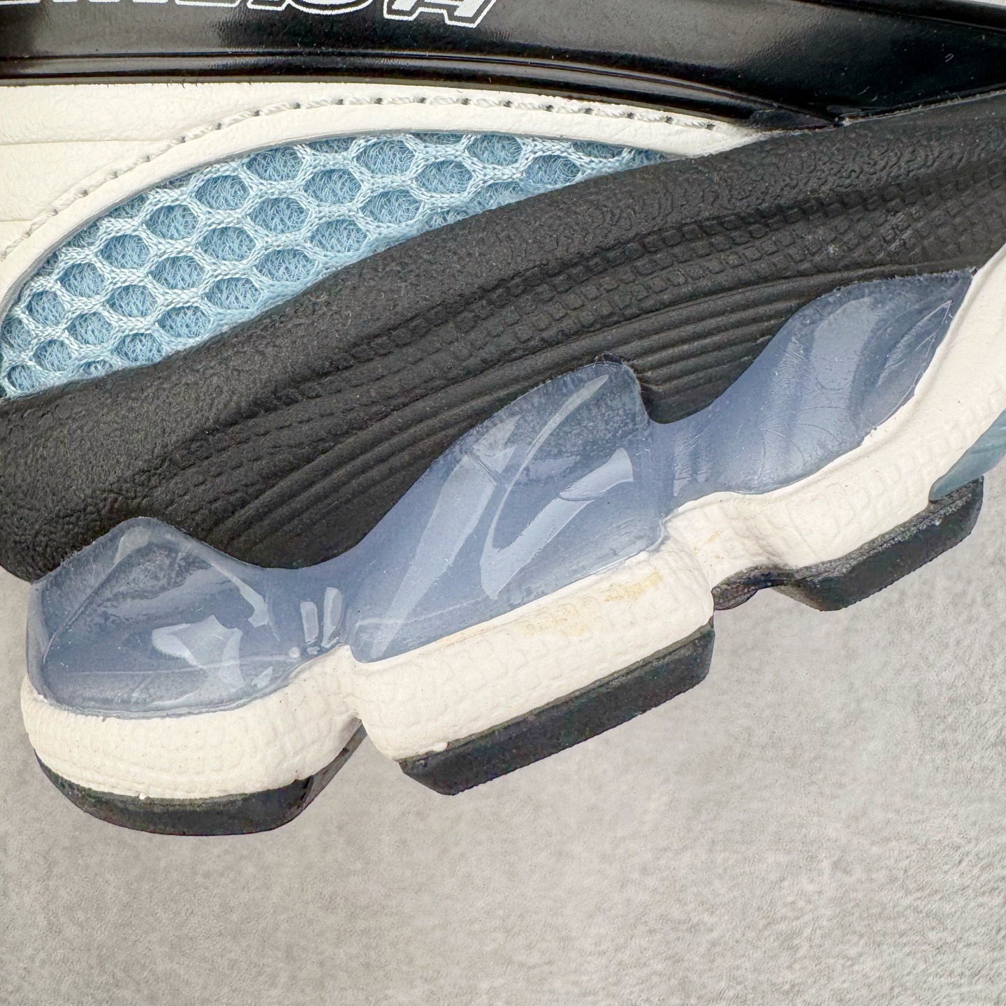 图片[17]-＃ZC总裁 Asics Gel-Kayano K14 亚瑟士系列复古舒适织物合成革减震防滑耐磨低帮休闲跑步鞋 市场顶级版本 原装纸板楦头开发 独家私模五层组合大底 原厂定制缓震硅胶加持 原盒原配 官方四联吊牌 一比一同步原鞋工艺和用料 鞋面原厂“三明治”多层网布 区别其他同价版本 鞋垫采用原厂OrthoLite欧索莱材质 非普通海玻璃鞋垫 后跟一样采用了GEL缓震胶 整体系列设计非常的科技感 锻炼跑步的同时让你一样时尚百搭 尺码：36 37 37.5 38 39 39.5 40 40.5 41.5 42 42.5 43.5 44 44.5 45 46-选品中心