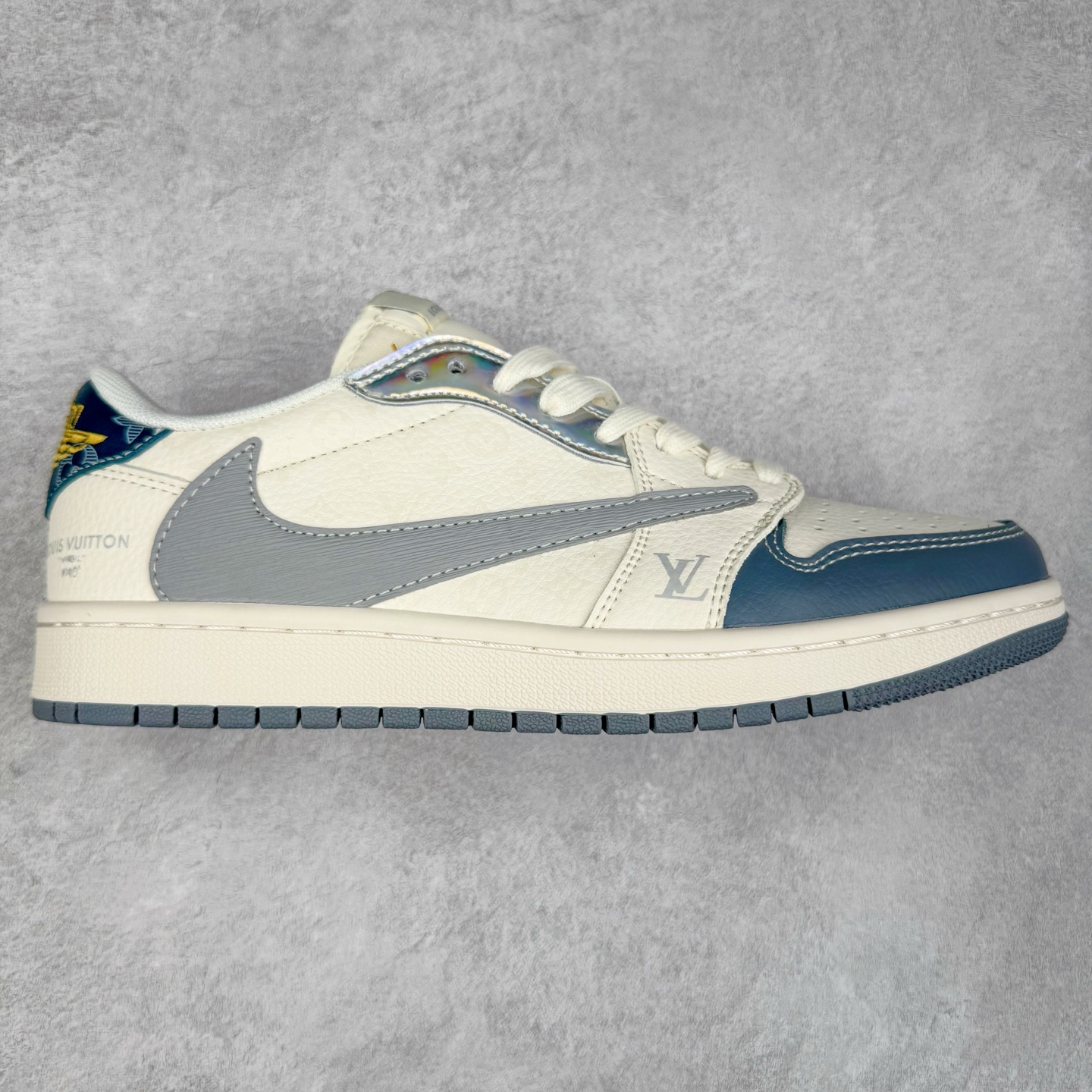 TS x Air Jordan AJ1 Low 倒钩低帮联名定制配色 XS7089-615 原厂内置气垫魔块 A模大底 头层小牛皮 鞋舌AJ原厂专用牛津布+AJ专用反口珍珠布+原厂无杂质高弹内里海棉+特殊封边弹力鞋带 实拍调校N版已经零色差零失真 百分百还原实物色彩所见即所得 不存在货不对板色差等低级问题 选购参考实物拍摄 不混卖不参货 只用心做好货严格选品 承诺混一赔十 尺码：36 36.5 37.5 38 38.5 39 40 40.5 41 42 42.5 43 44 44.5 45-选品中心